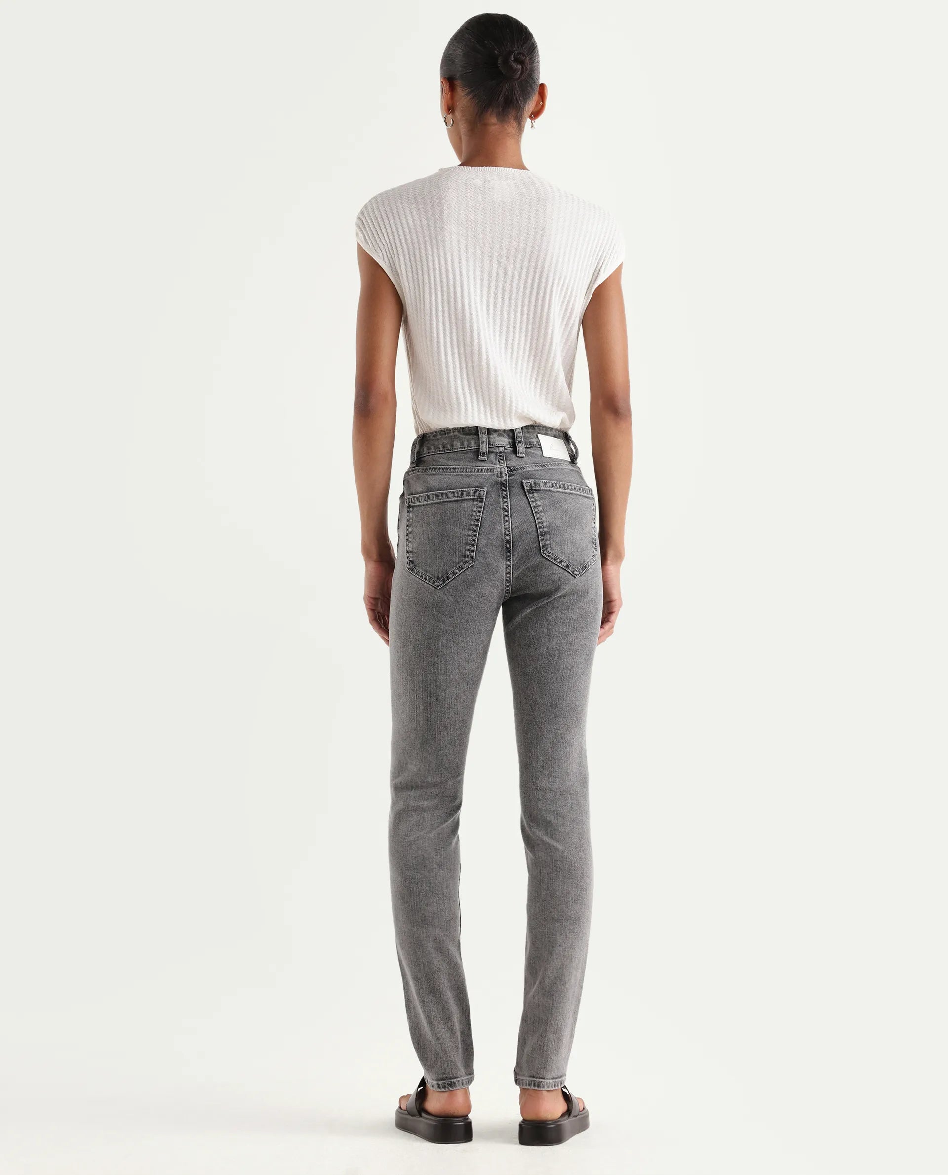 Rareism Women's Zingal Grey Cotton Plain Ankle Length Sleek Skinny Fit Jeans