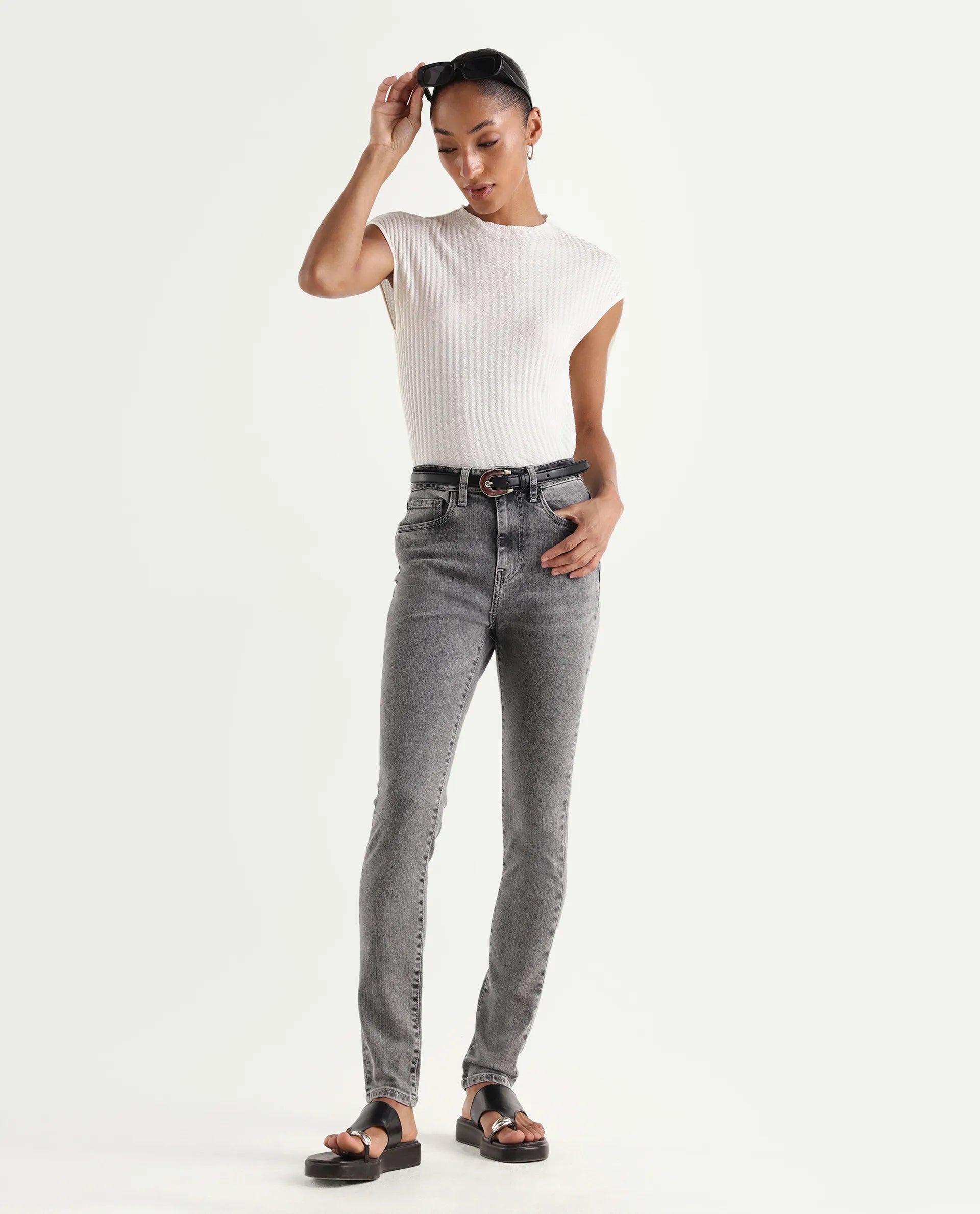 Rareism Women's Zingal Grey Cotton Plain Ankle Length Sleek Skinny Fit Jeans