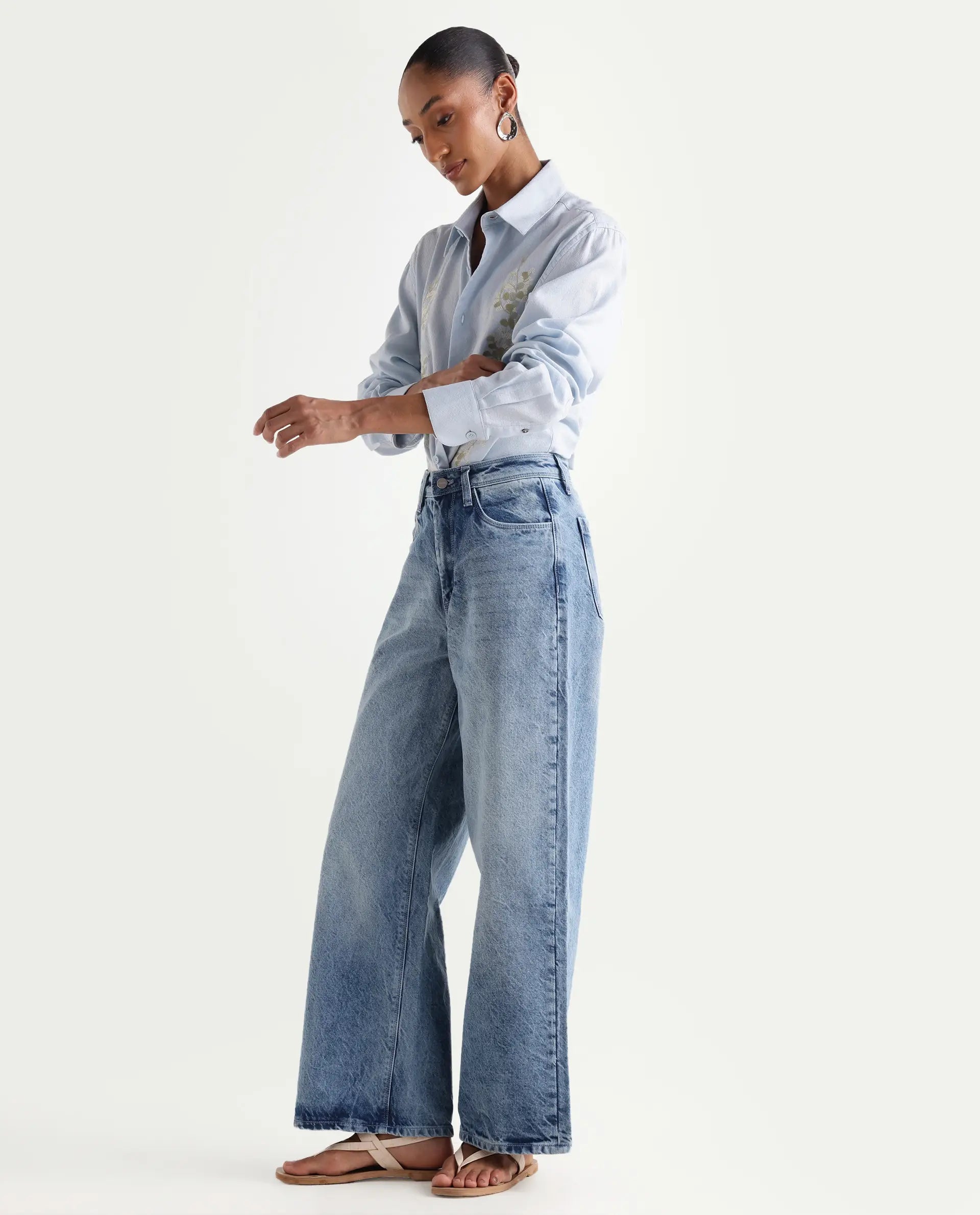 Rareism Women's Kikoa Light Blue Cotton Blend Plain Ankle Length Wide Jeans
