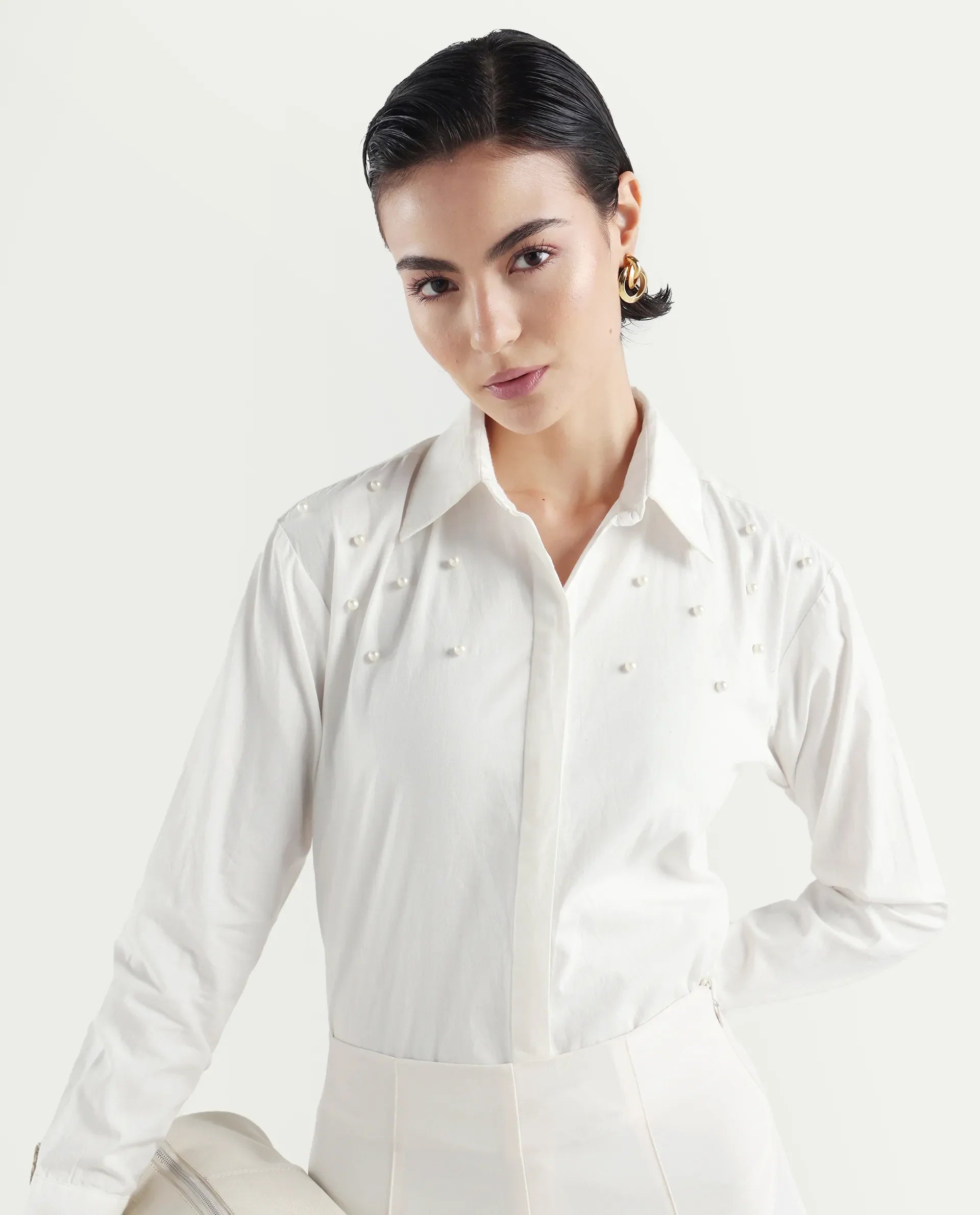 Rareism Women's Bhanik White Cotton Spread Collar Plain Cuffed Sleeve Regular Fit Shirt