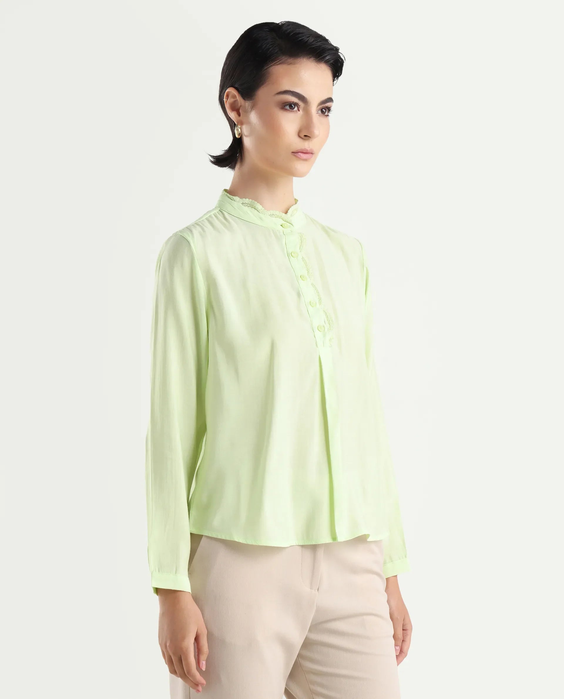 Rareism Women's Prefeck Green Viscose Blend Mandarin Collar Plain Cuffed Sleeve Regular Fit Top