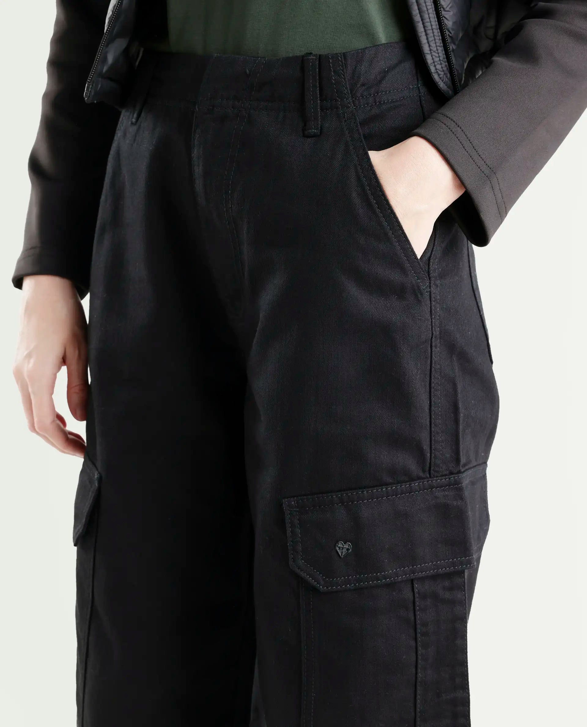 Rareism Women's Itsiz Black Cotton Plain Ankle Length Wide Trouser