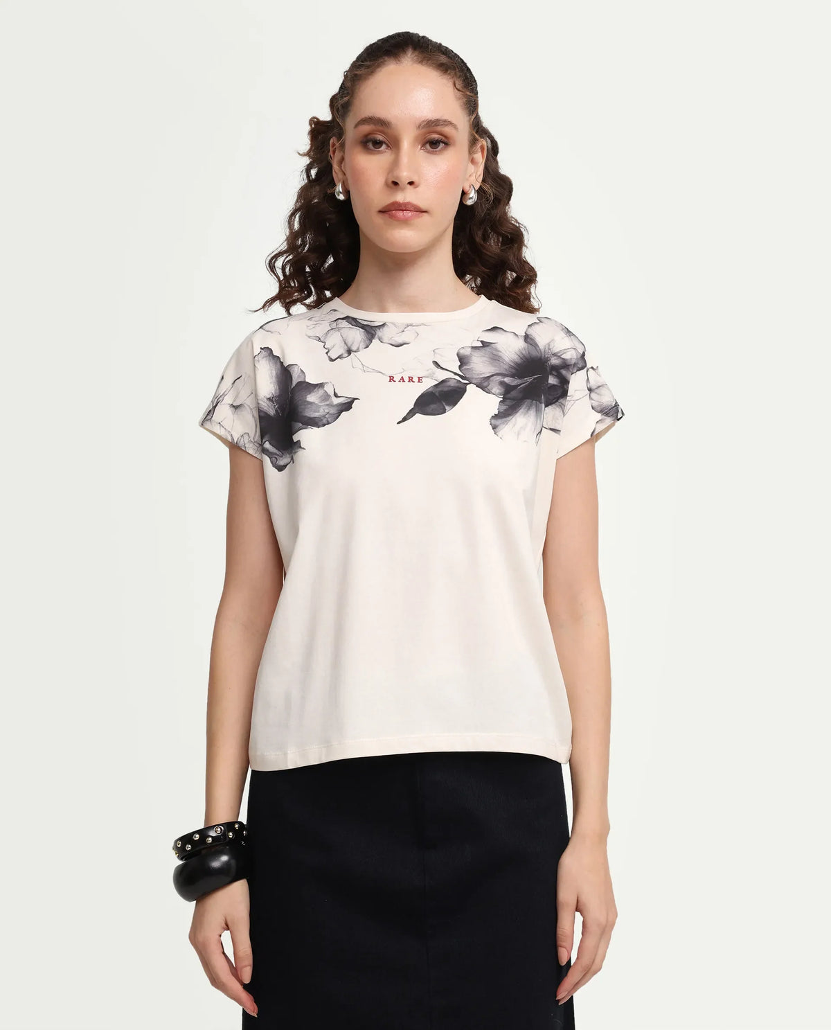 Rareism Women's Zern Off White Cotton Blend Half Sleeve Relaxed Fit Digital Print T-Shirt