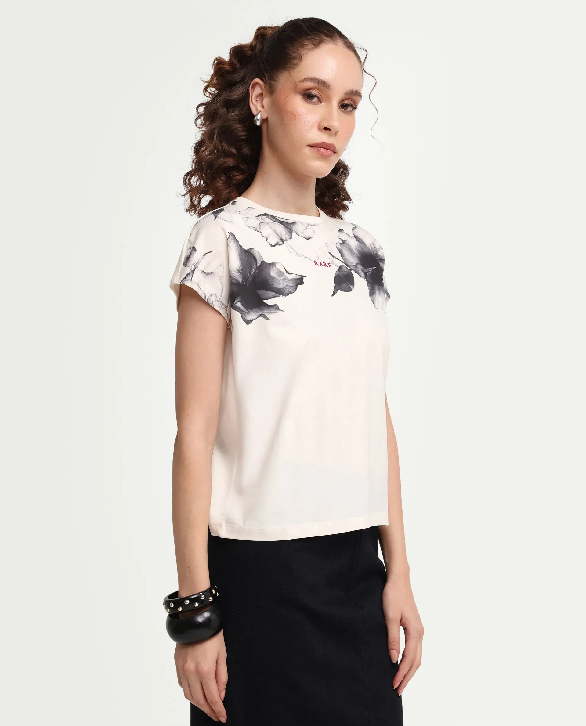 Rareism Women's Zern Off White Cotton Blend Half Sleeve Relaxed Fit Digital Print T-Shirt