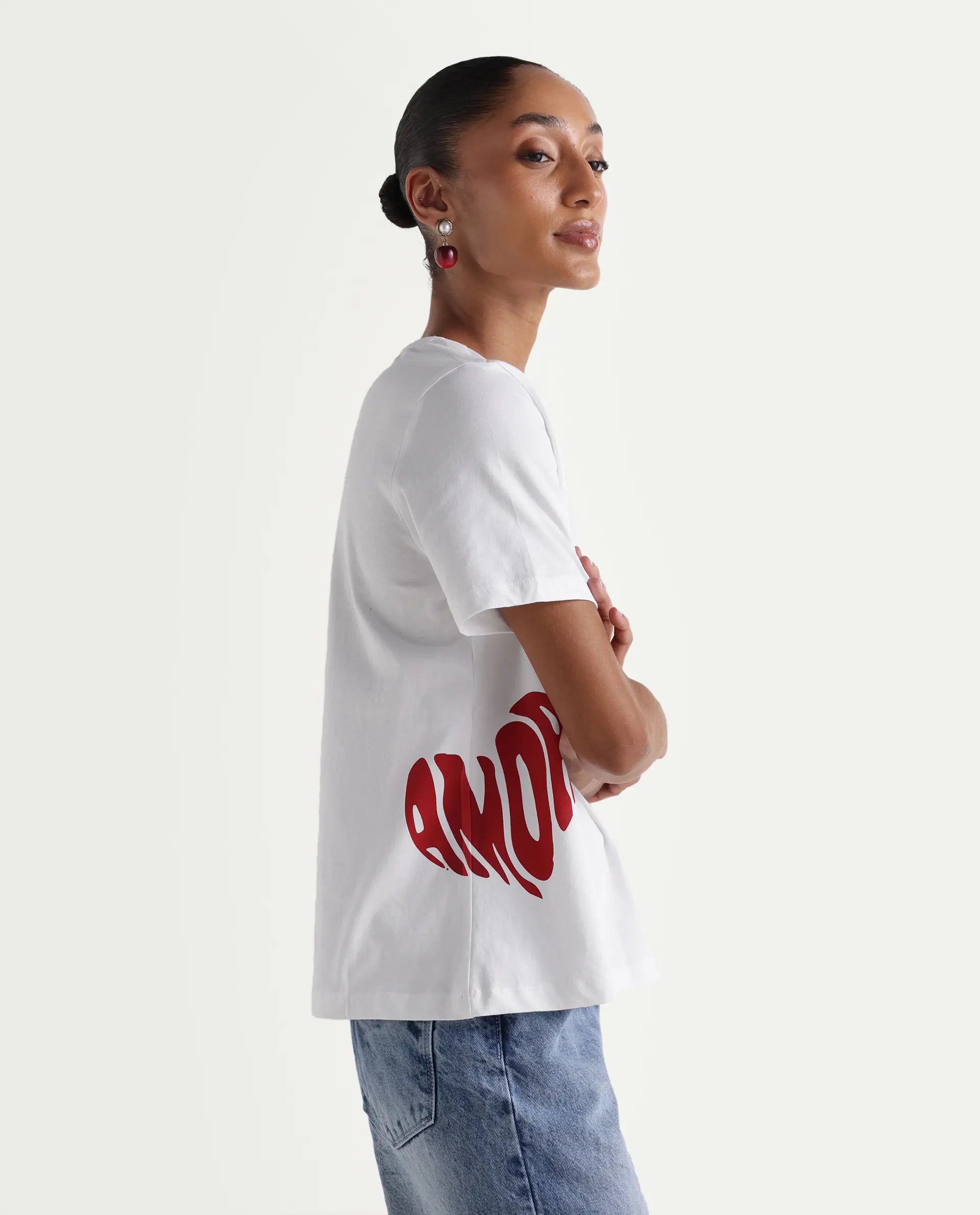 Rareism Women's Zay White Cotton V-Neck Pull-On Relaxed Typography Print T-Shirt