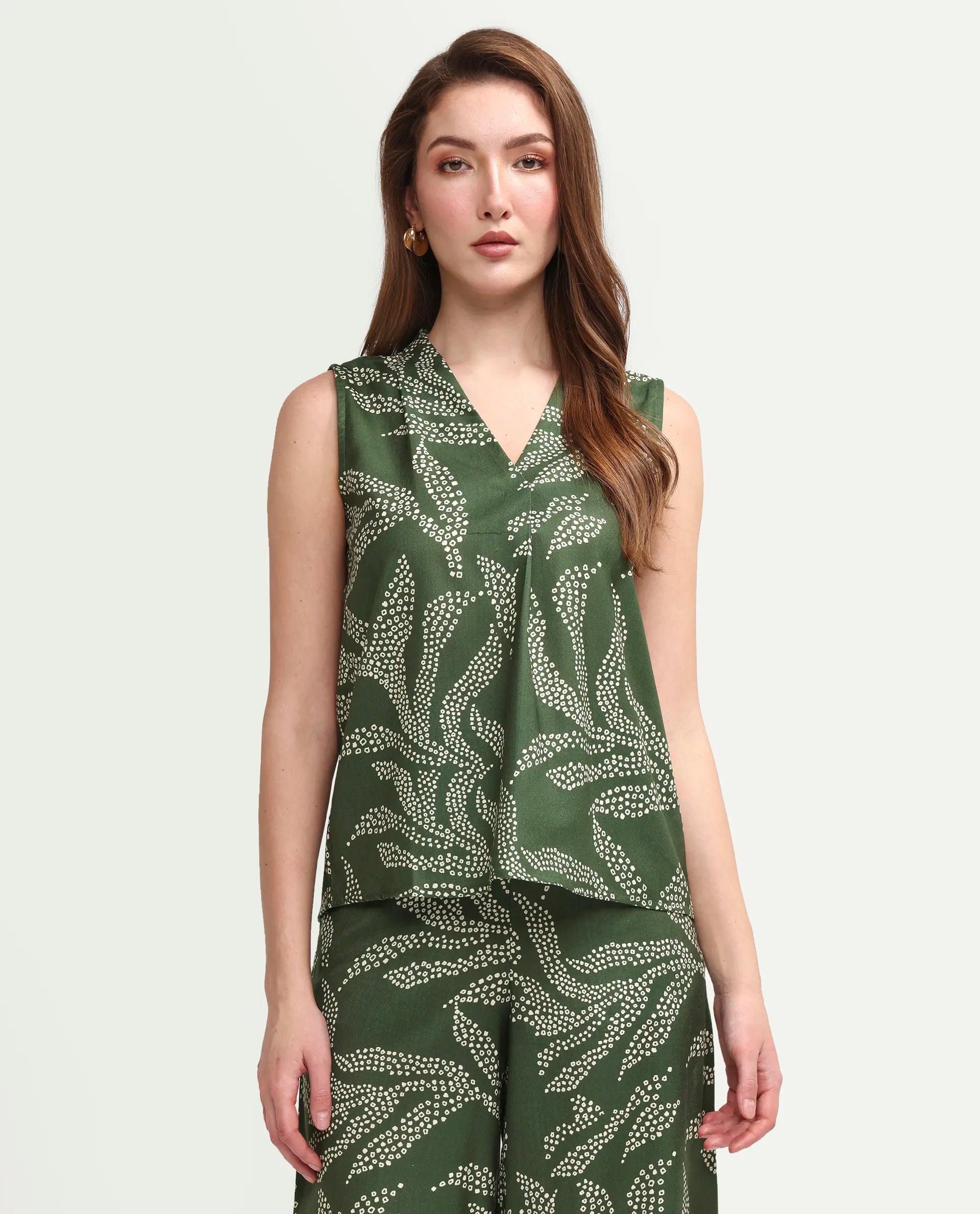 Rareism Women's Vadir-T Olive Polyester Sleeveless Regular Fit Abstract Print Top