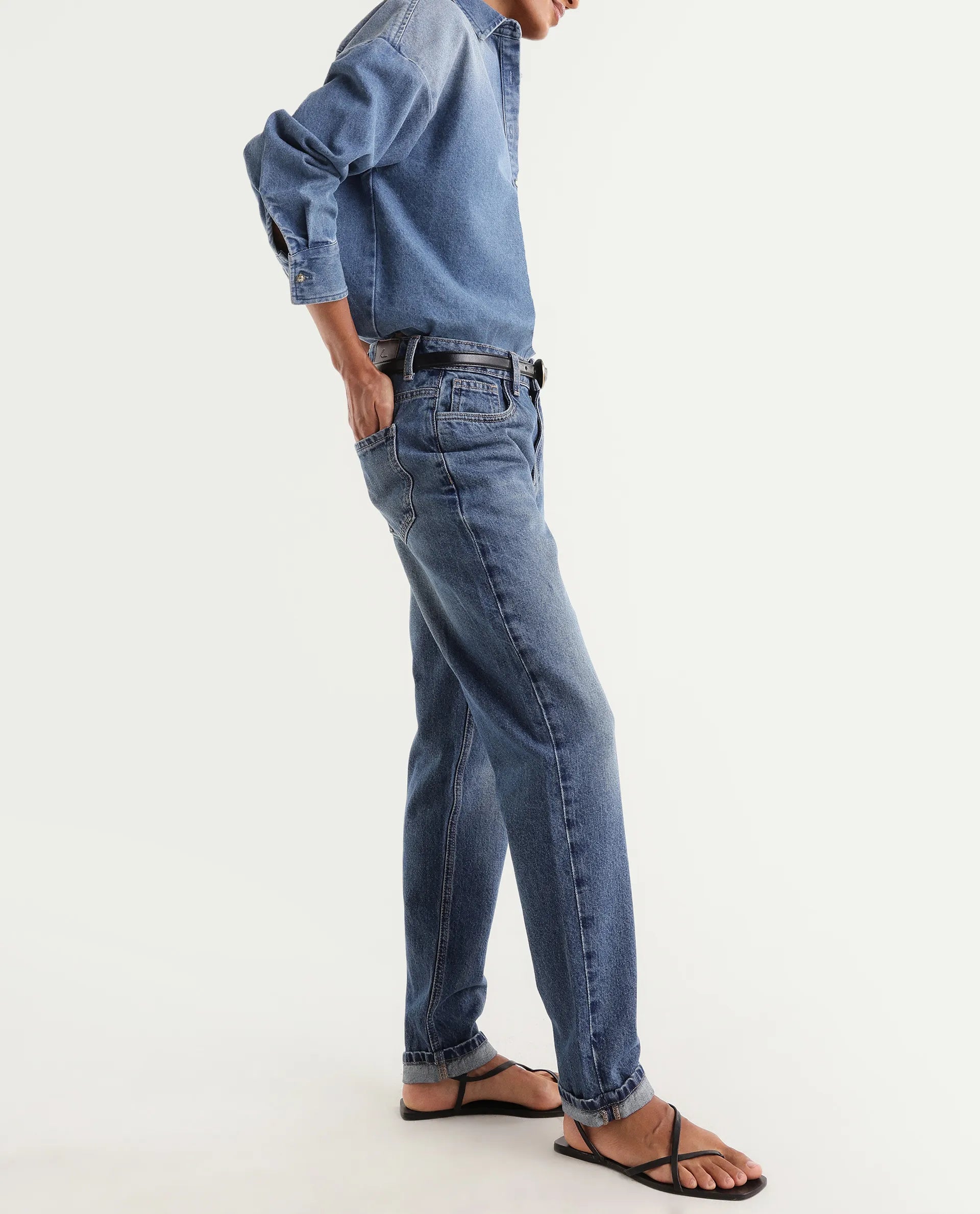 Rareism Women's Momlim Blue Cotton Blend Mom Fit Plain Jeans