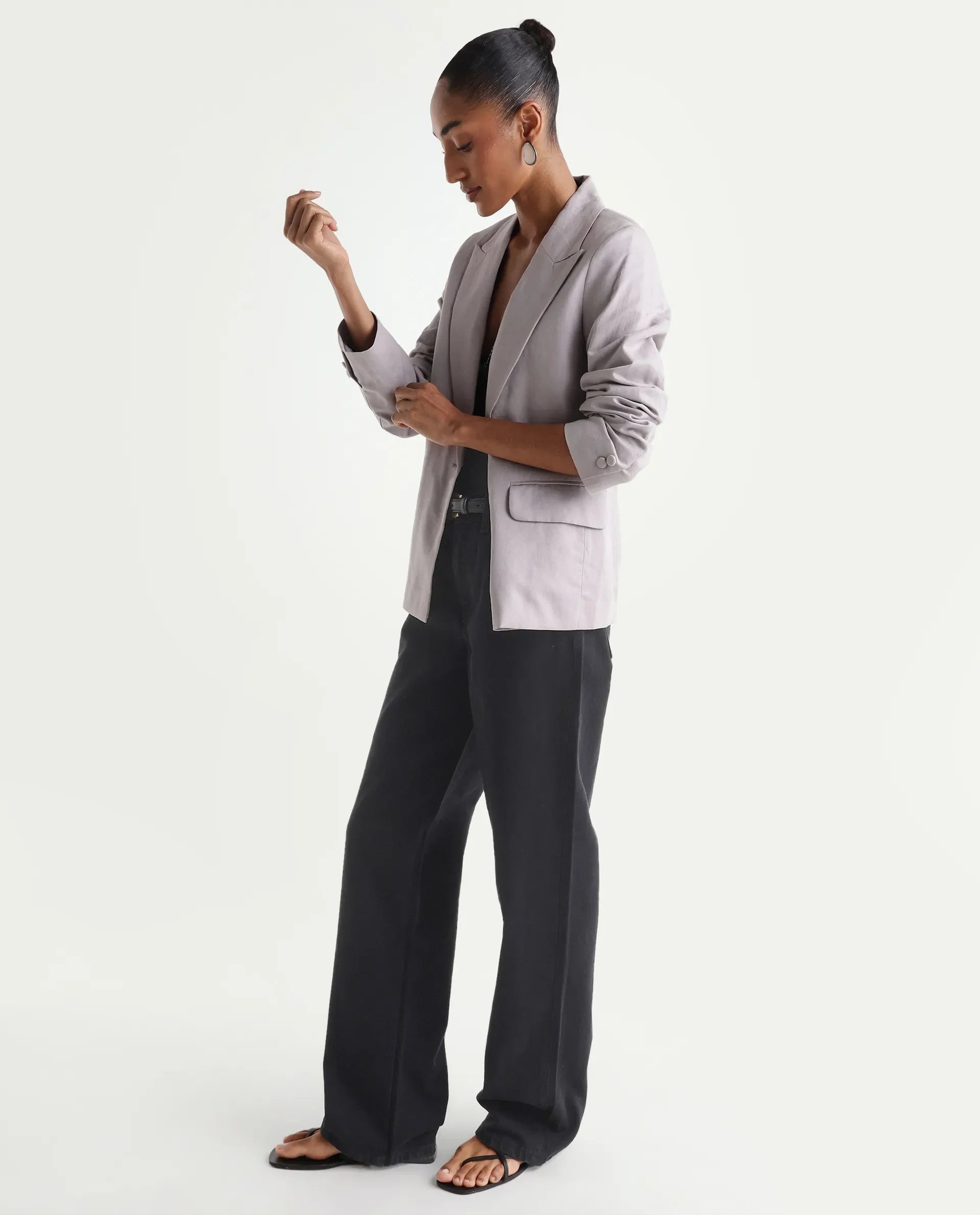 Rareism Women's Regmish Black Cotton Regular Fit Plain Jeans