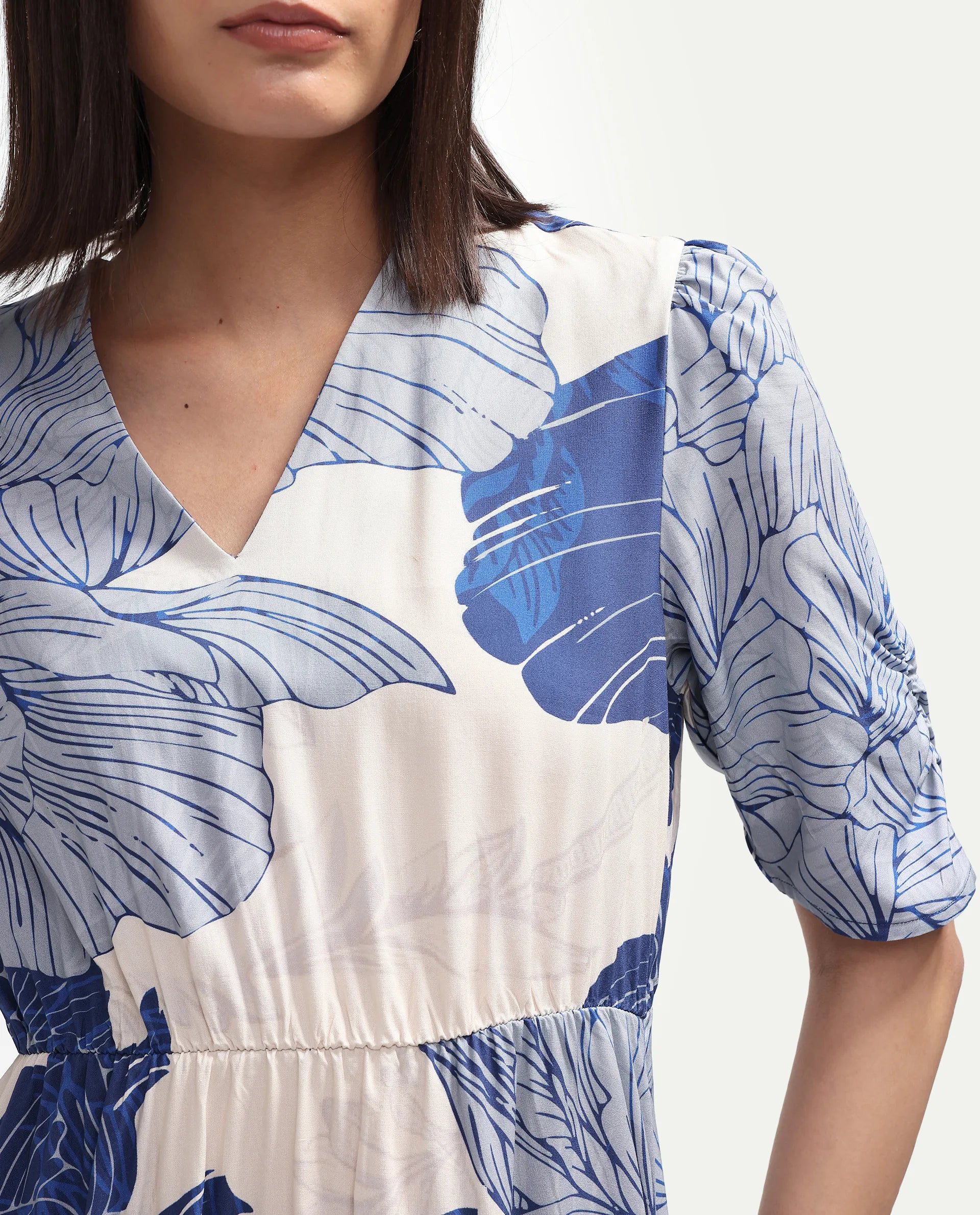 Rareism Women's Vuxon Blue Viscose V-Neck Fit And Flare Floral Print Dress