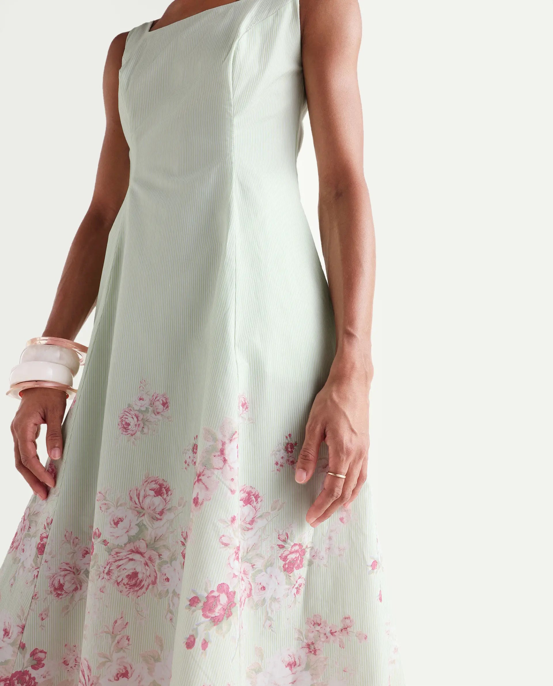 Rareism Women's Horo Light Green Cotton Scoop Neck Fit And Flare Floral Print Dress