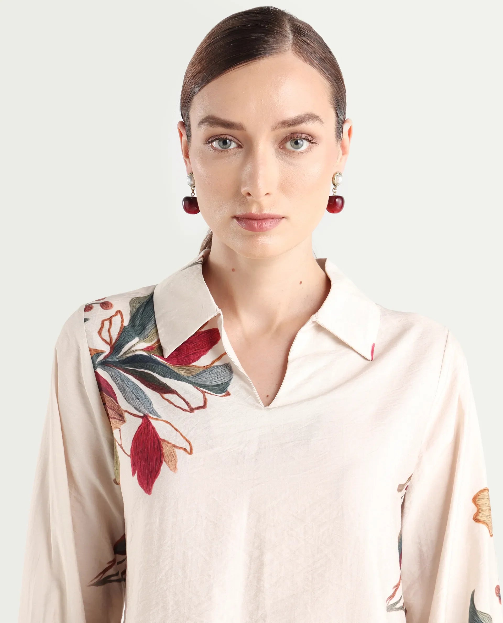 Rareism Women's Aero Beige Viscose Blend Spread Collar Regular Abstract Print Top