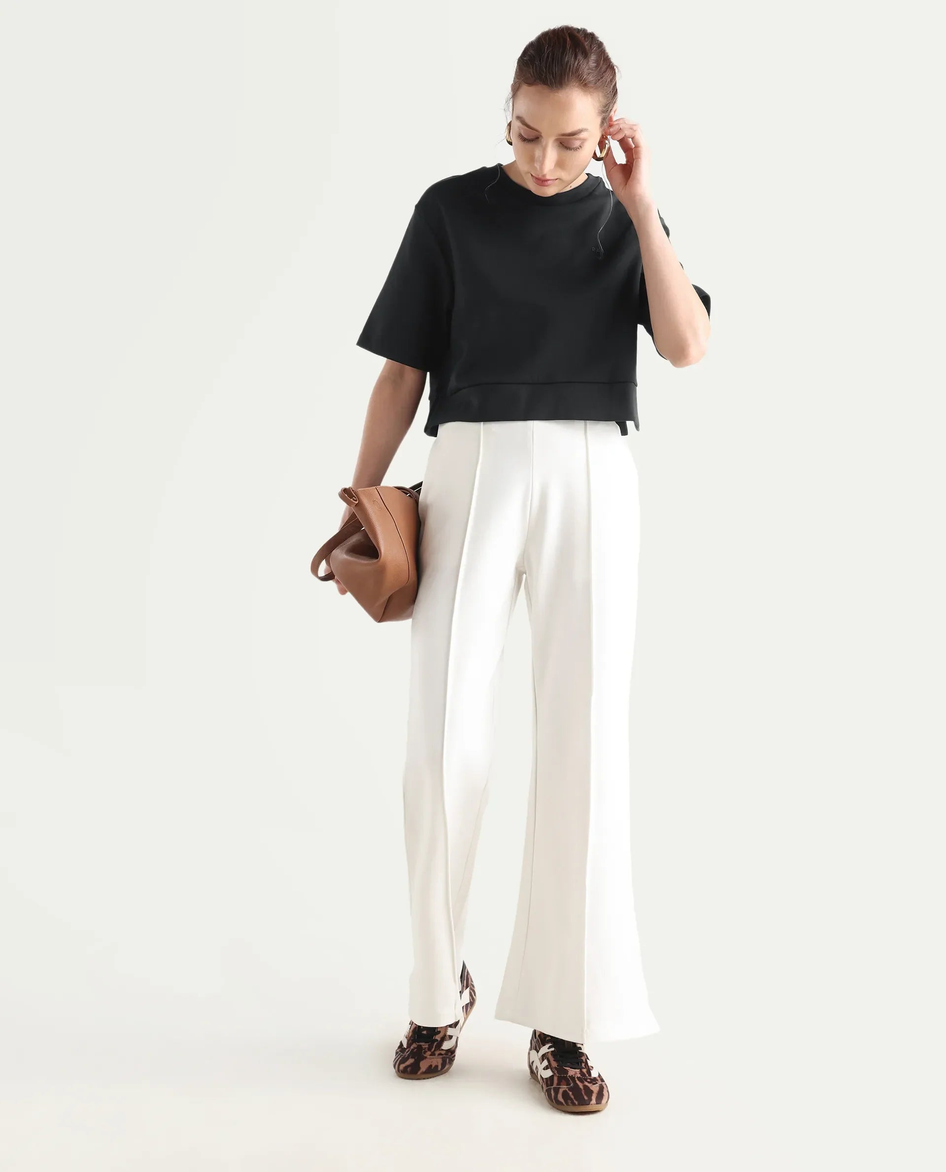 Rareism Women's Aftok T Black Linen Crew Neck Plain Crop Regular Fit T-Shirt