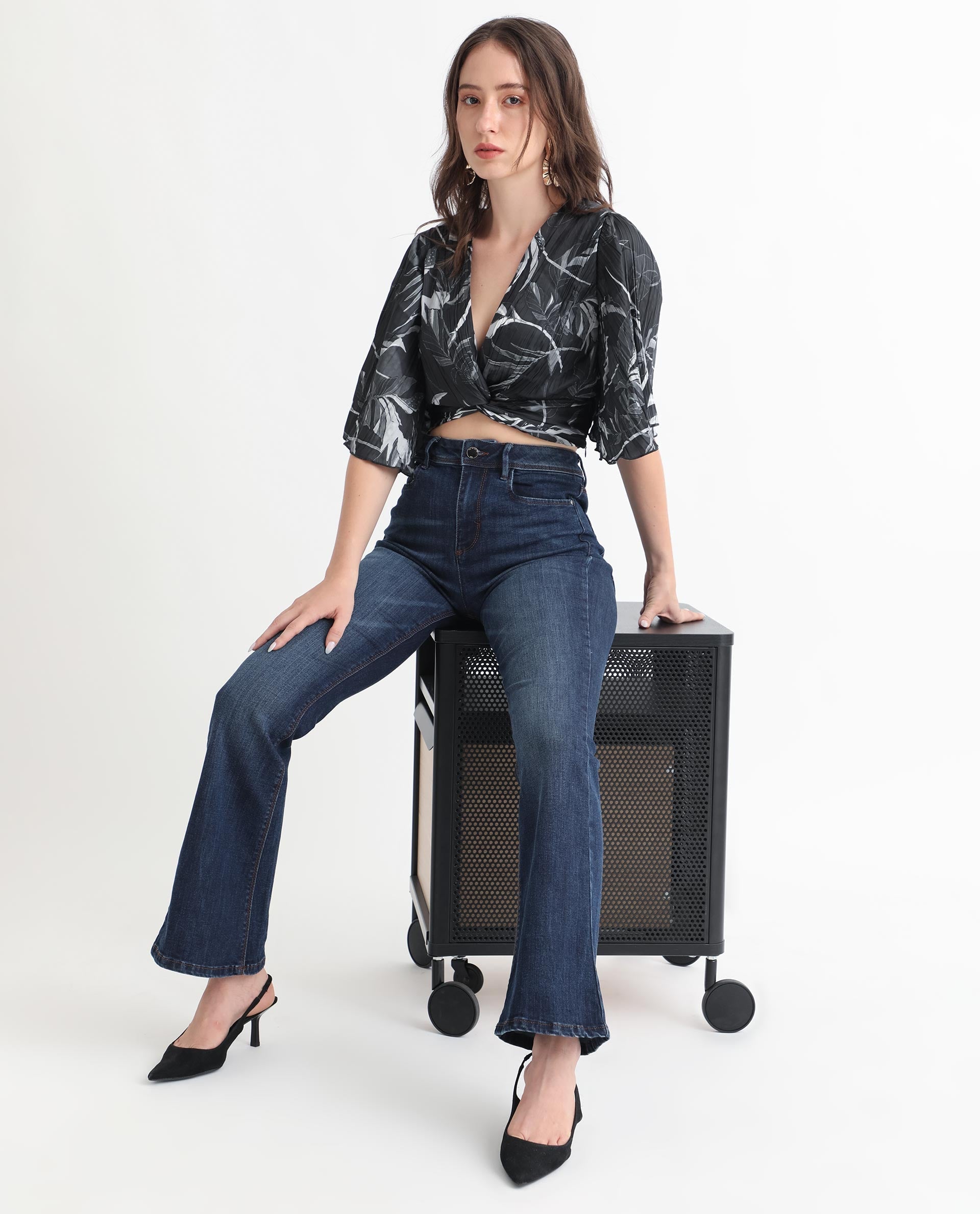 Rareism Women's Ainara Dark Black Polyester V-Neck Abstract Print Flared Sleeve Crop Regular Fit Top