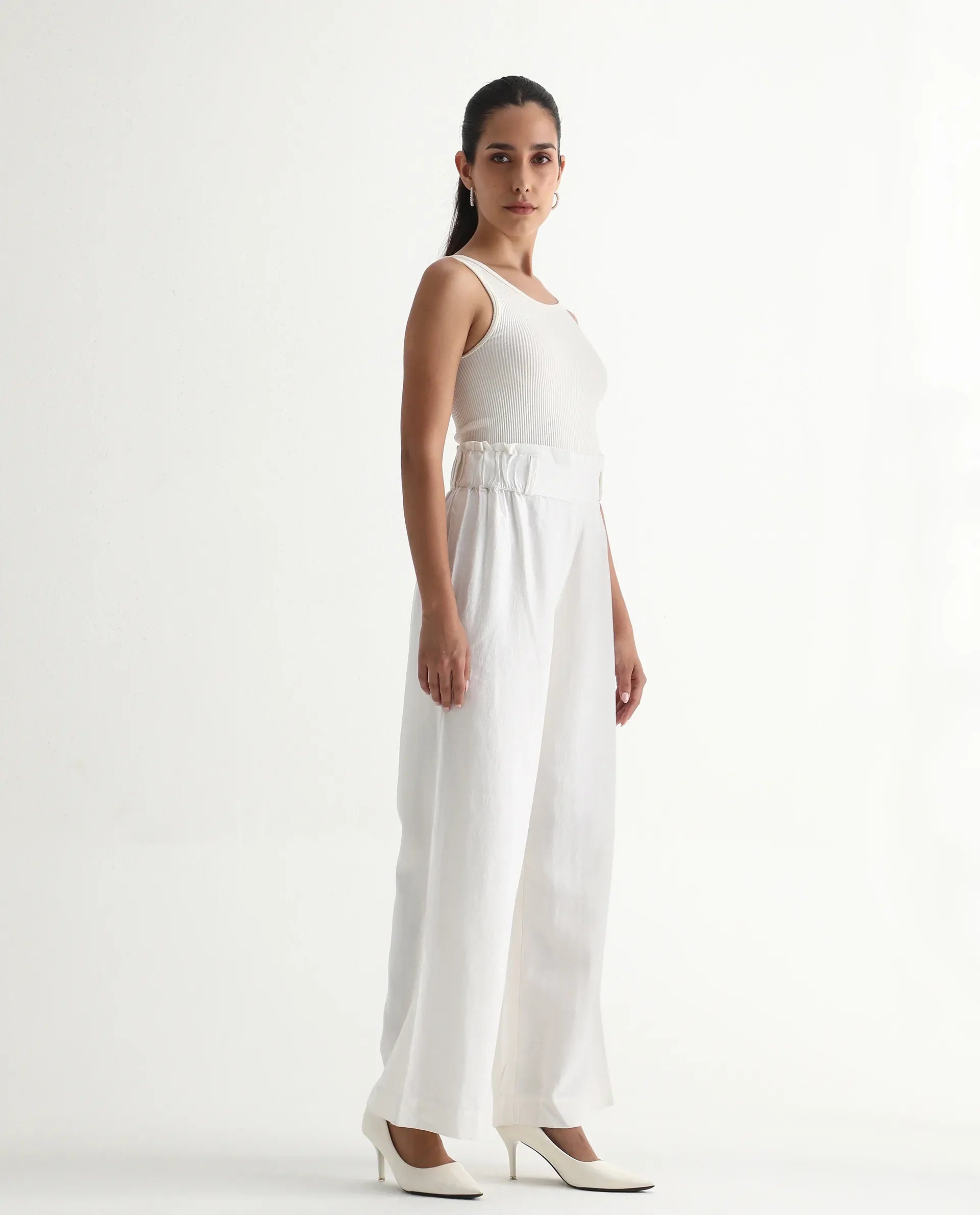 Rareism Women's Arid White Linen Blend Plain Ankle Length Wide Trouser