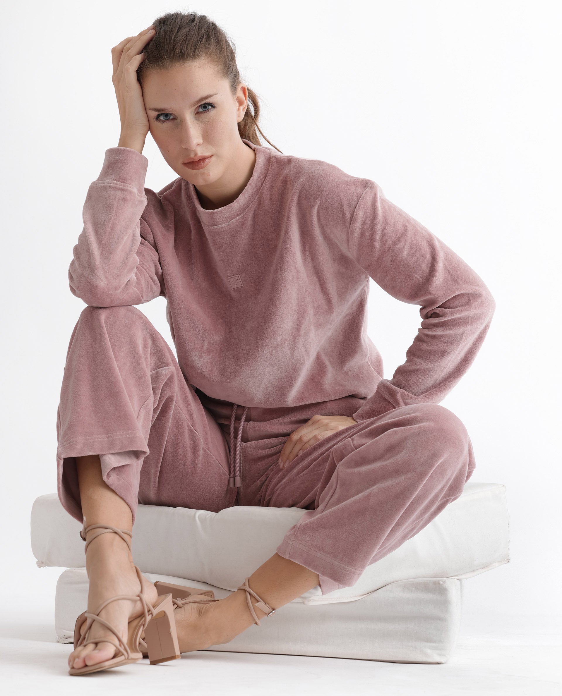 Rareism Women's Micolo Dusky Pink Cotton Blend Crew Neck Graphic Print Cuffed Sleeve Regular Fit Sweatshirt