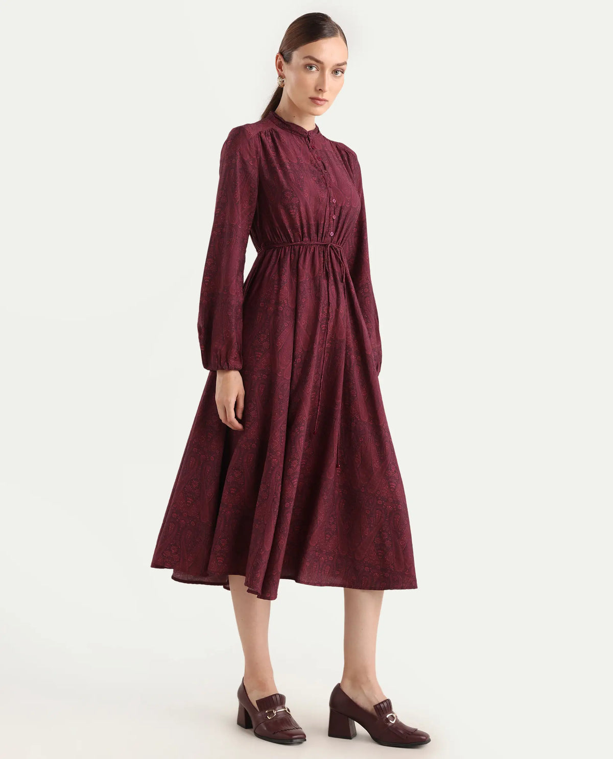 Rareism Women's Austo Maroon Viscose Blend Mandarin Collar Fit And Flare Paisley Print Dress