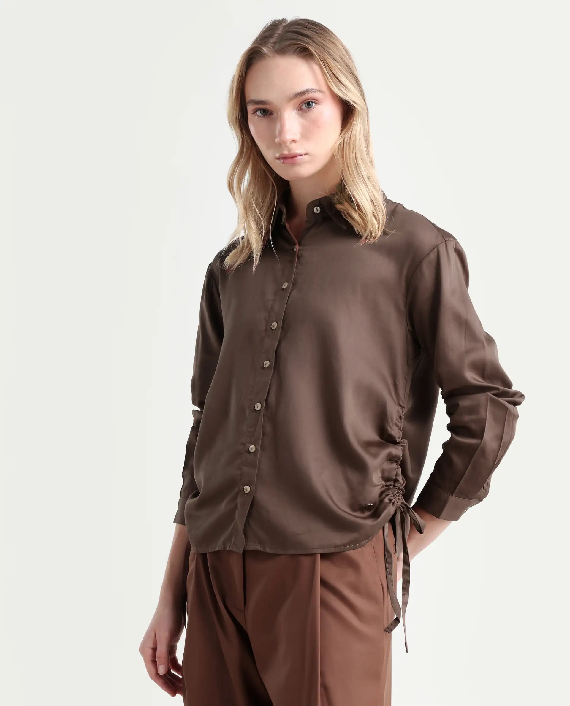 Rareism Women's Avocado Brown Cotton Spread Collar Plain Regular Fit Top