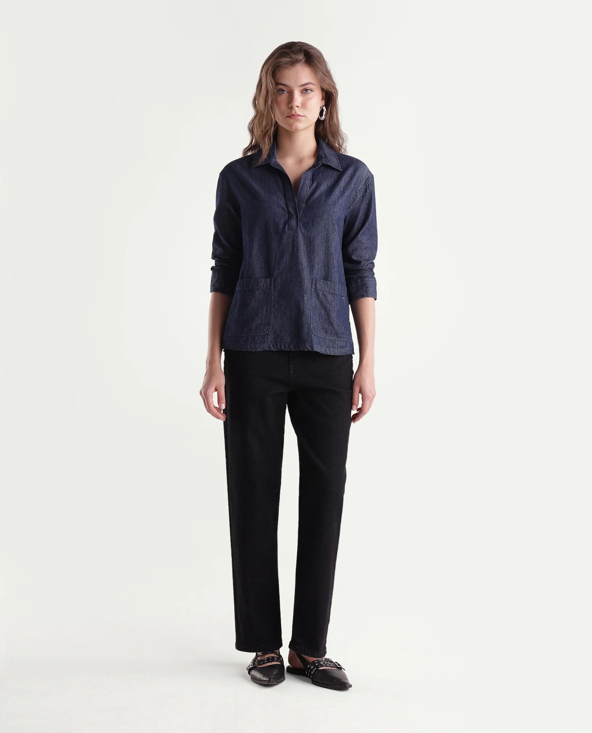Rareism Women's Barol-1 Black Cotton Blend Shank And Zipper Ankle Barrel Plain Jeans