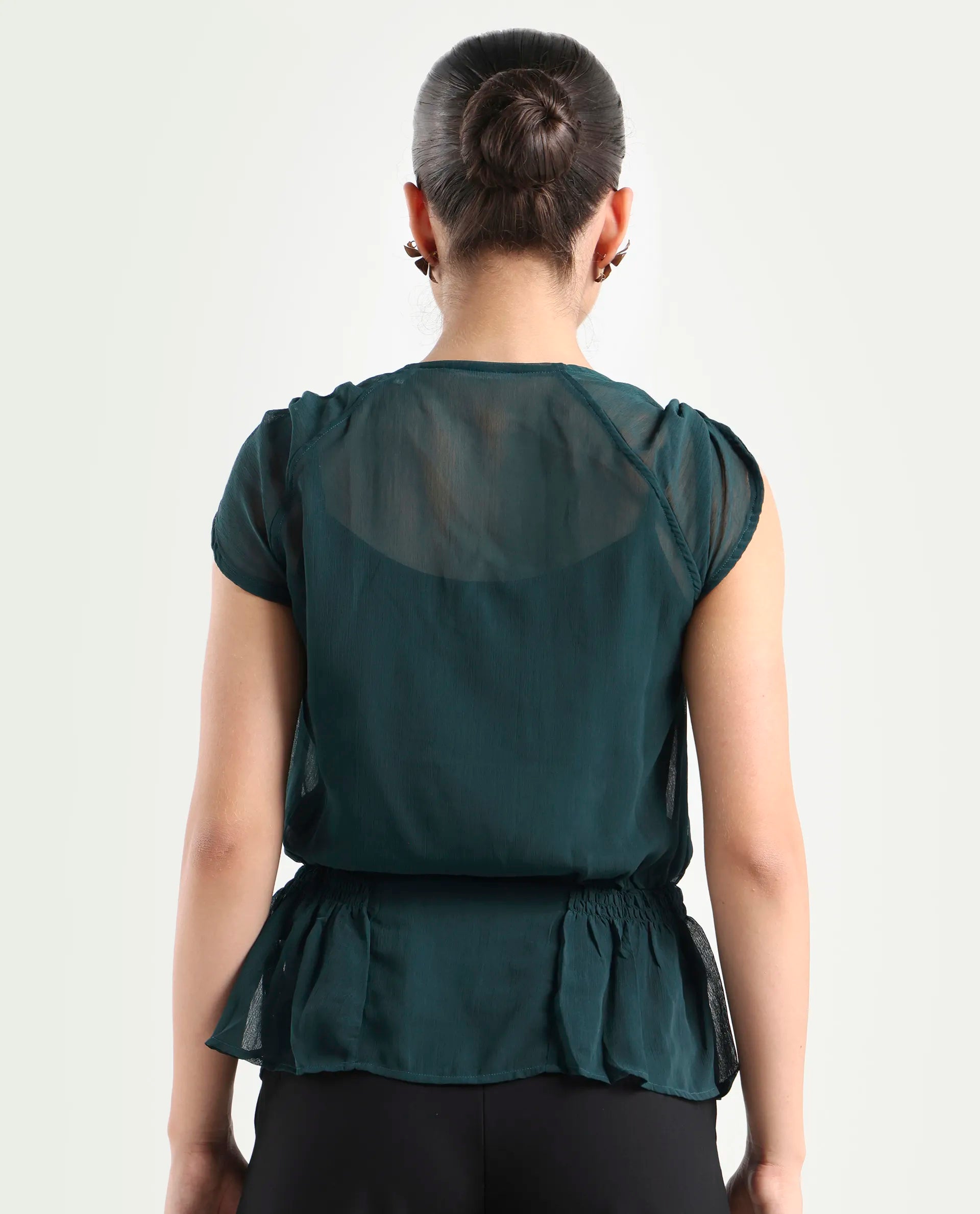 Rareism Women's Belong Green Viscose V-Neck Plain Sleeveless Regular Fit Top