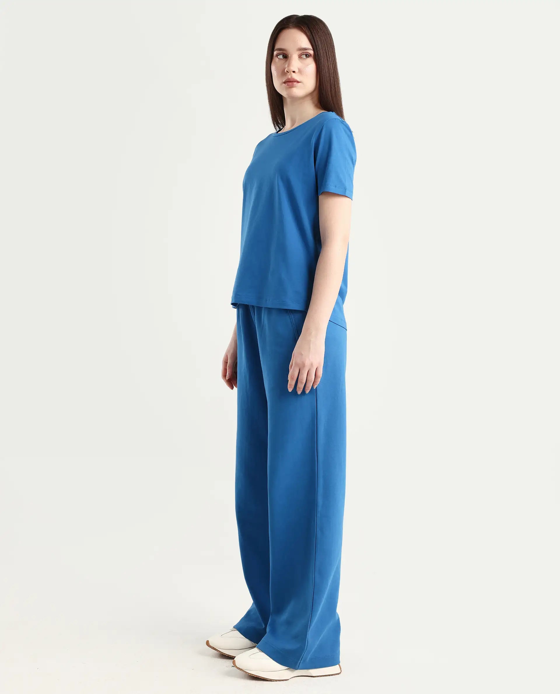 Rareism Women's Heavy Weight Interlock 340 Gsm Cotton Blend Plain Ankle Length Relaxed Fit Track Pant Flared