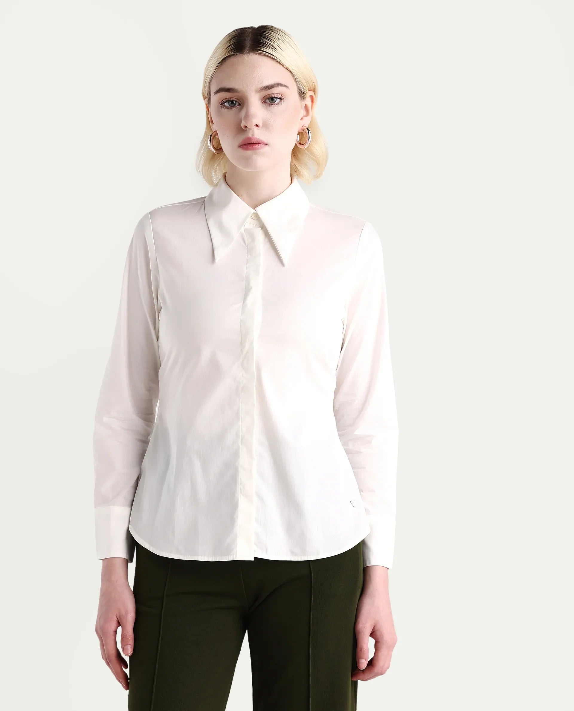 Rareism Women's Ceos White Cotton Spread Collar Plain Cuffed Sleeve Regular Fit Top