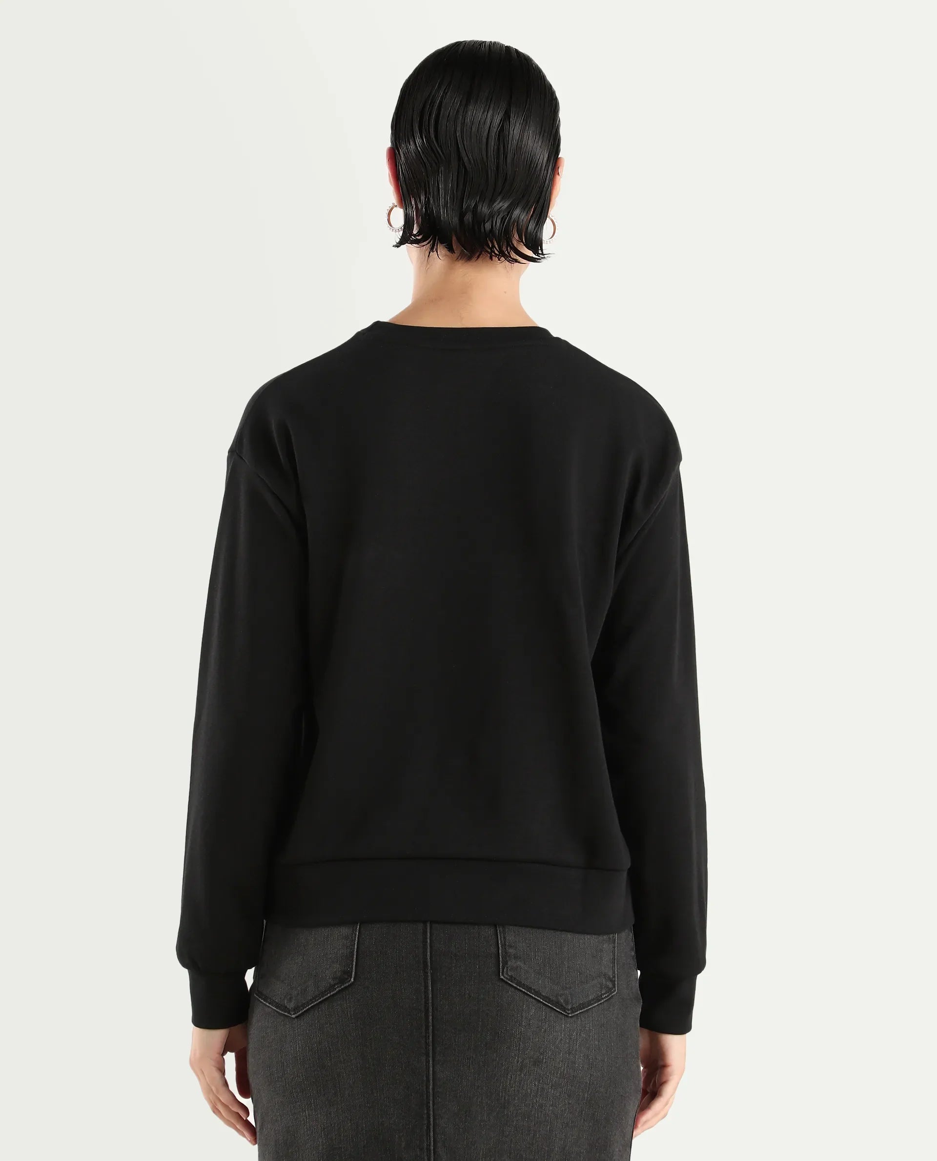 Rareism Women's Chant Black Cotton Blend Crew Neck Plain Relaxed Fit Sweatshirt