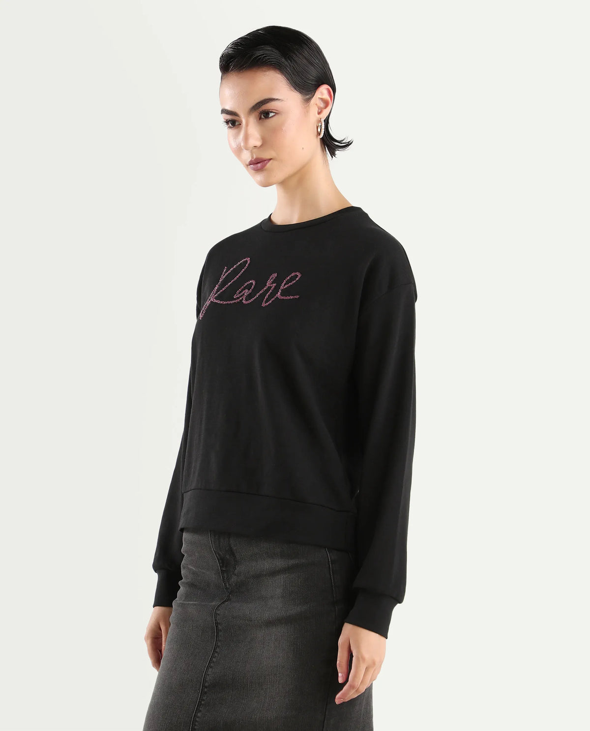 Rareism Women's Chant Black Cotton Blend Crew Neck Plain Relaxed Fit Sweatshirt