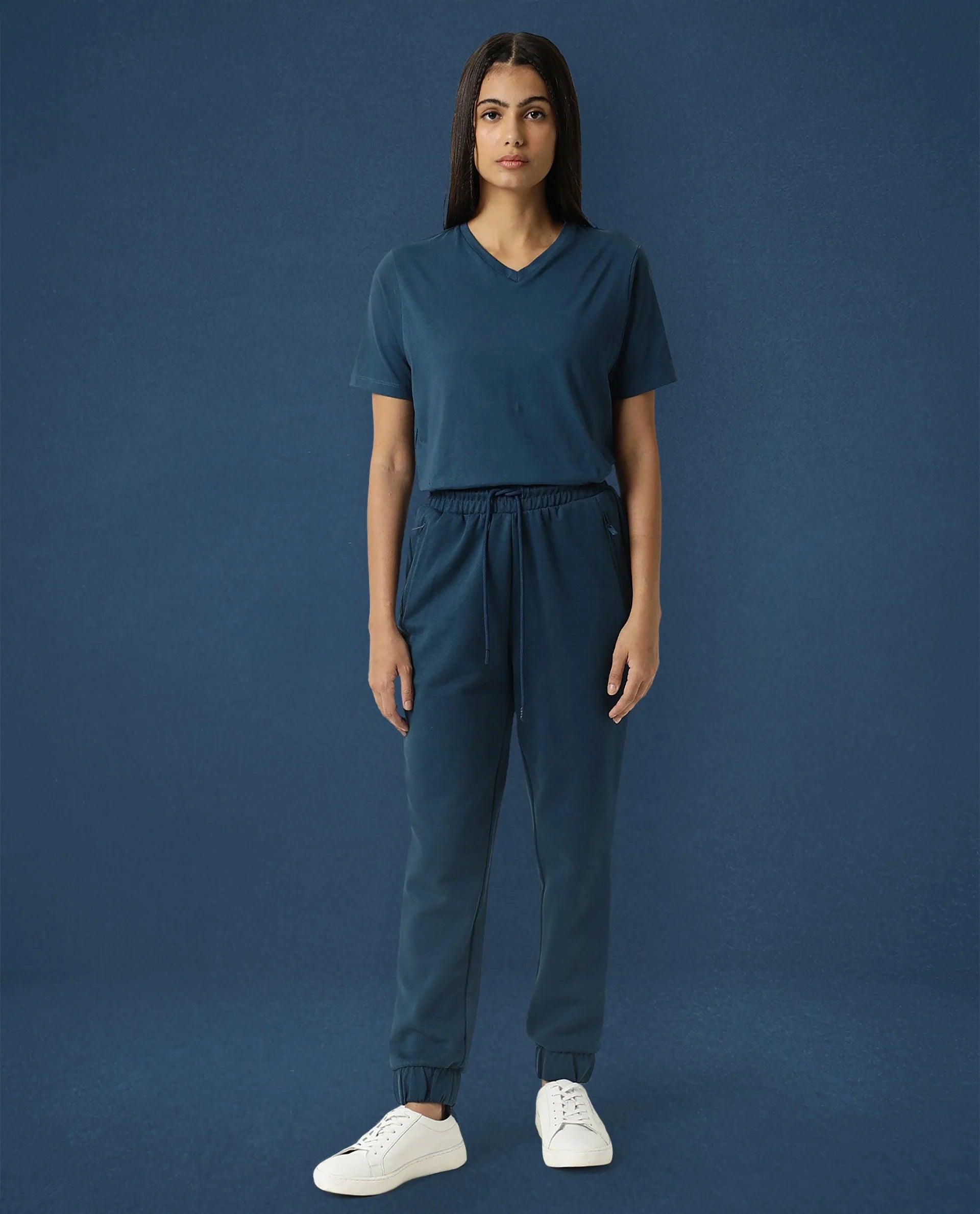 Rareism Women's Heavy Weight Interlock 340 Gsm Cotton Blend Plain Ankle Length Relaxed Fit Track Pant
