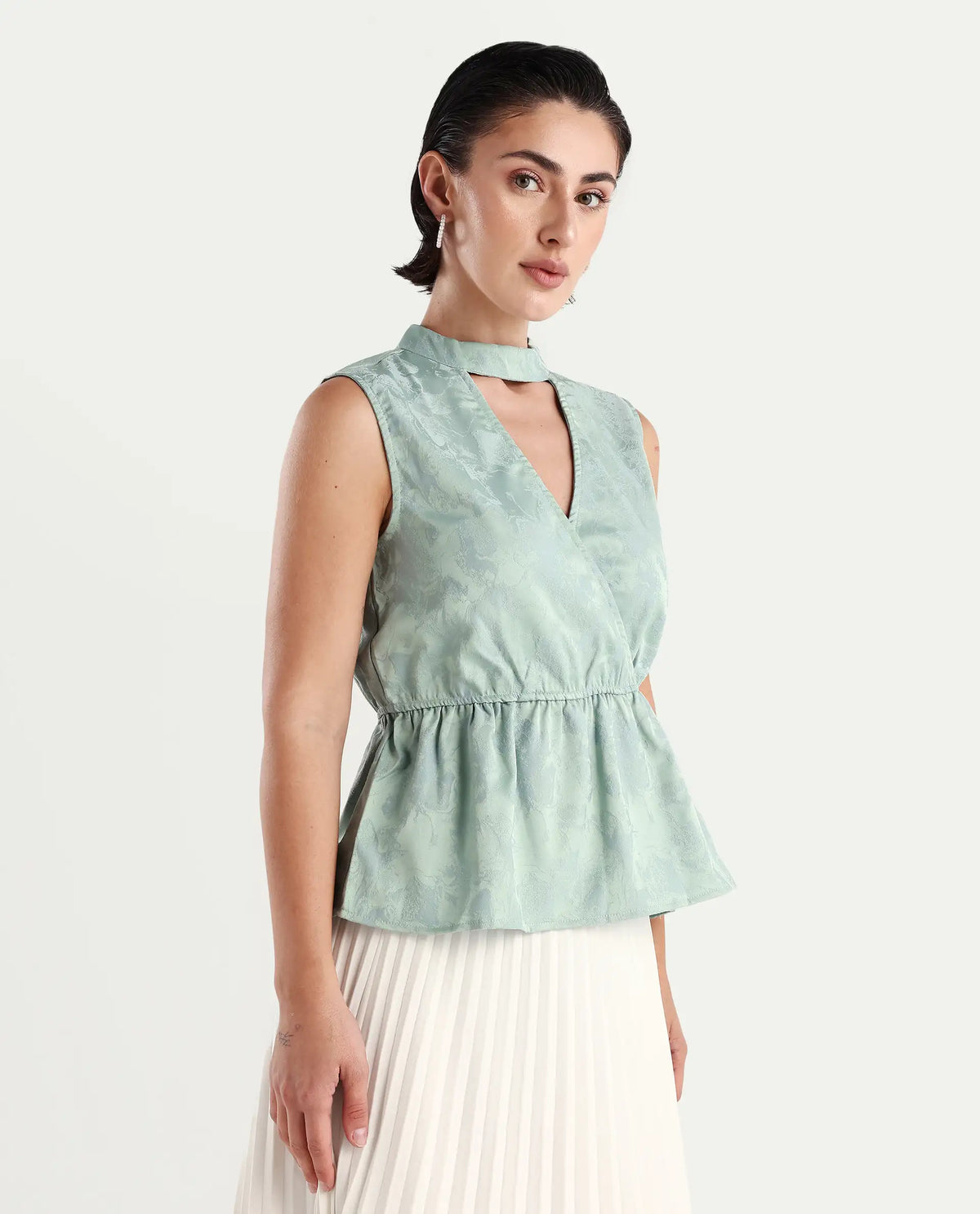 Rareism Women's Cupid Light Blue Polyester Cutaway Collar Plain Sleeveless Regular Fit Top