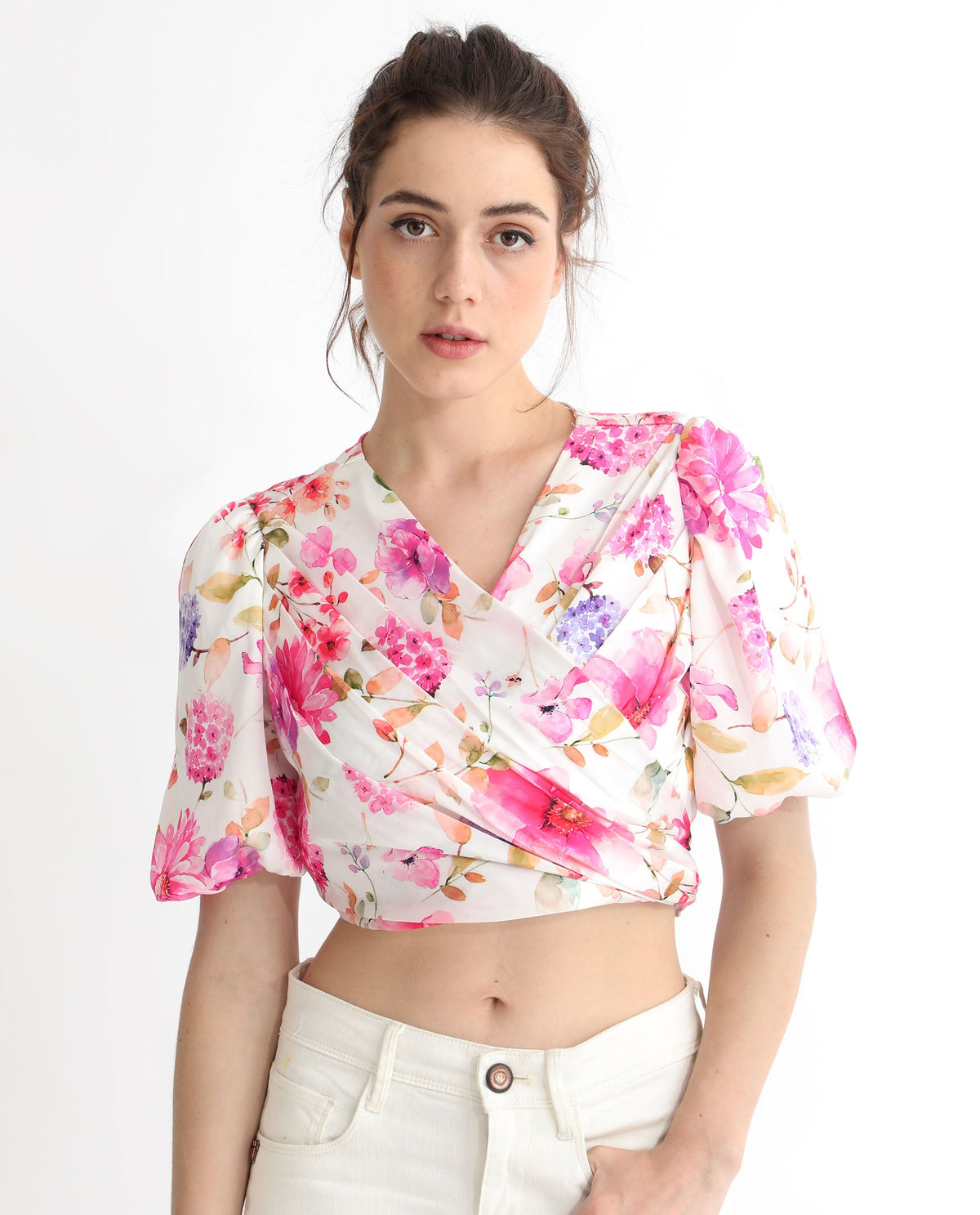 Rareism Women Dackio White Polyester Fabric Short Sleeves Tie-Up Closure V-Neck Balloon Sleeve Relaxed Fit Floral Print Cropped Top