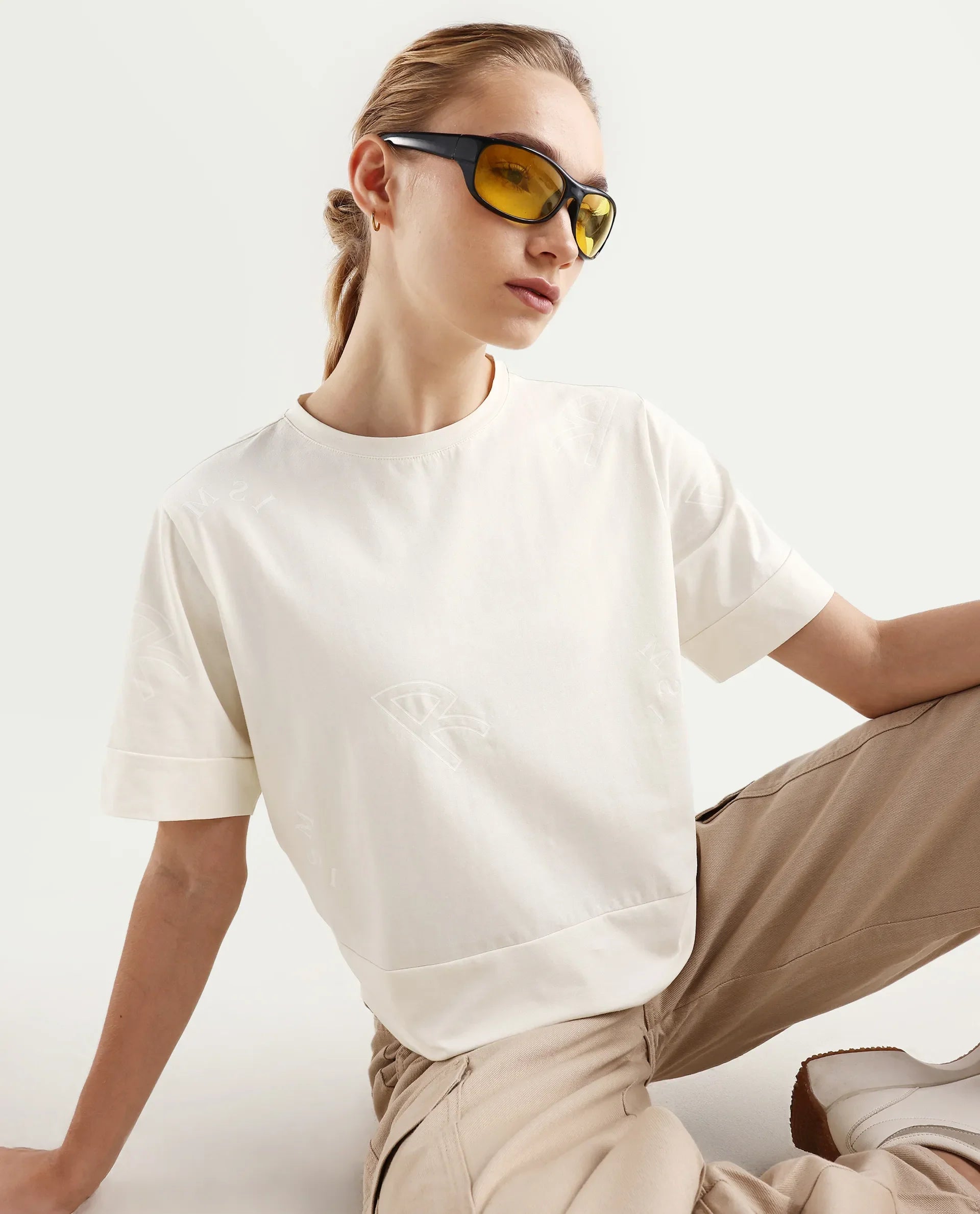 Rareism Women's Dandi Off White Cotton Blend Crew Neck Graphic Print Regular Fit T-Shirt