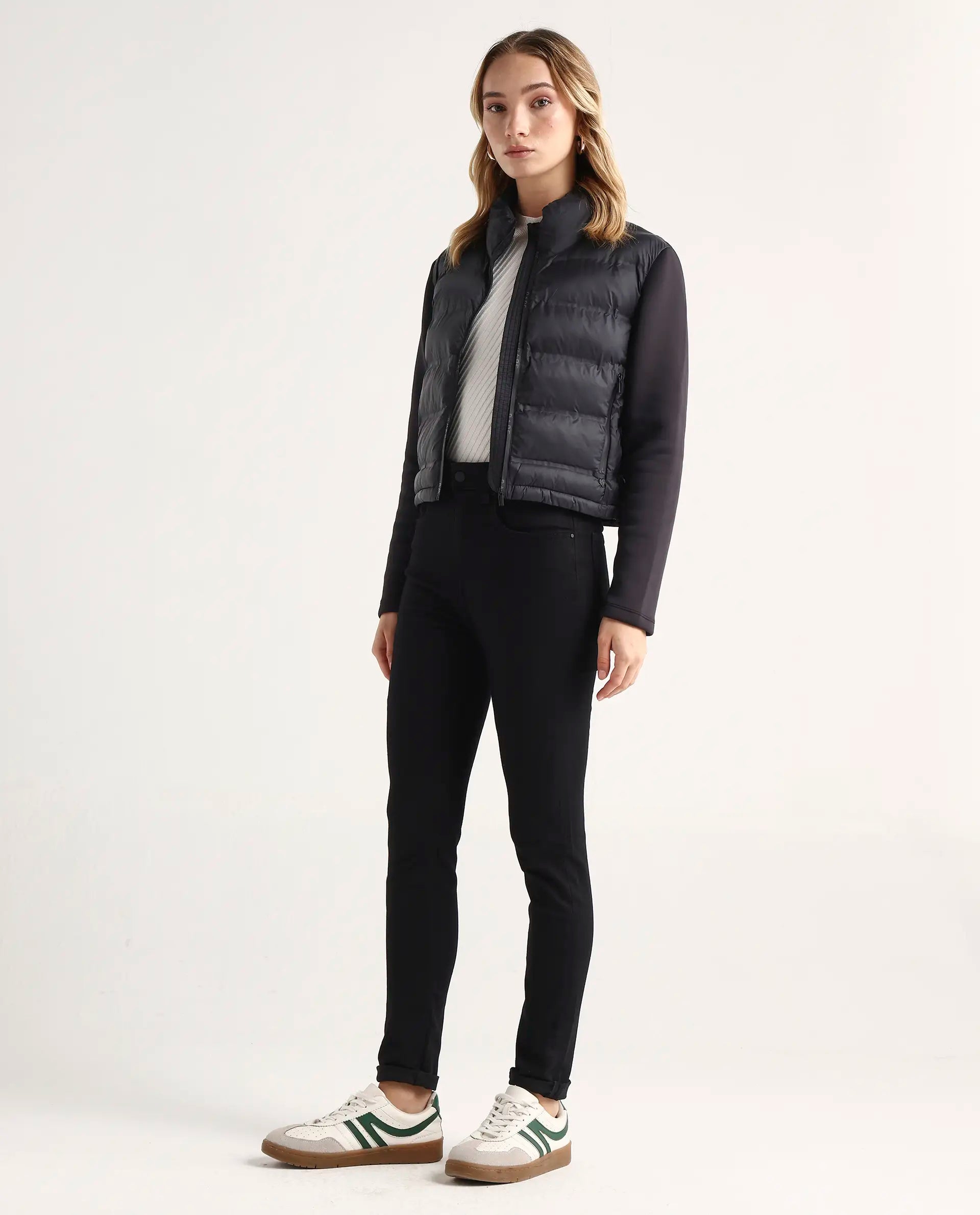 Rareism Women's Dengo Black Cotton Blend Skinny Plain Jeans