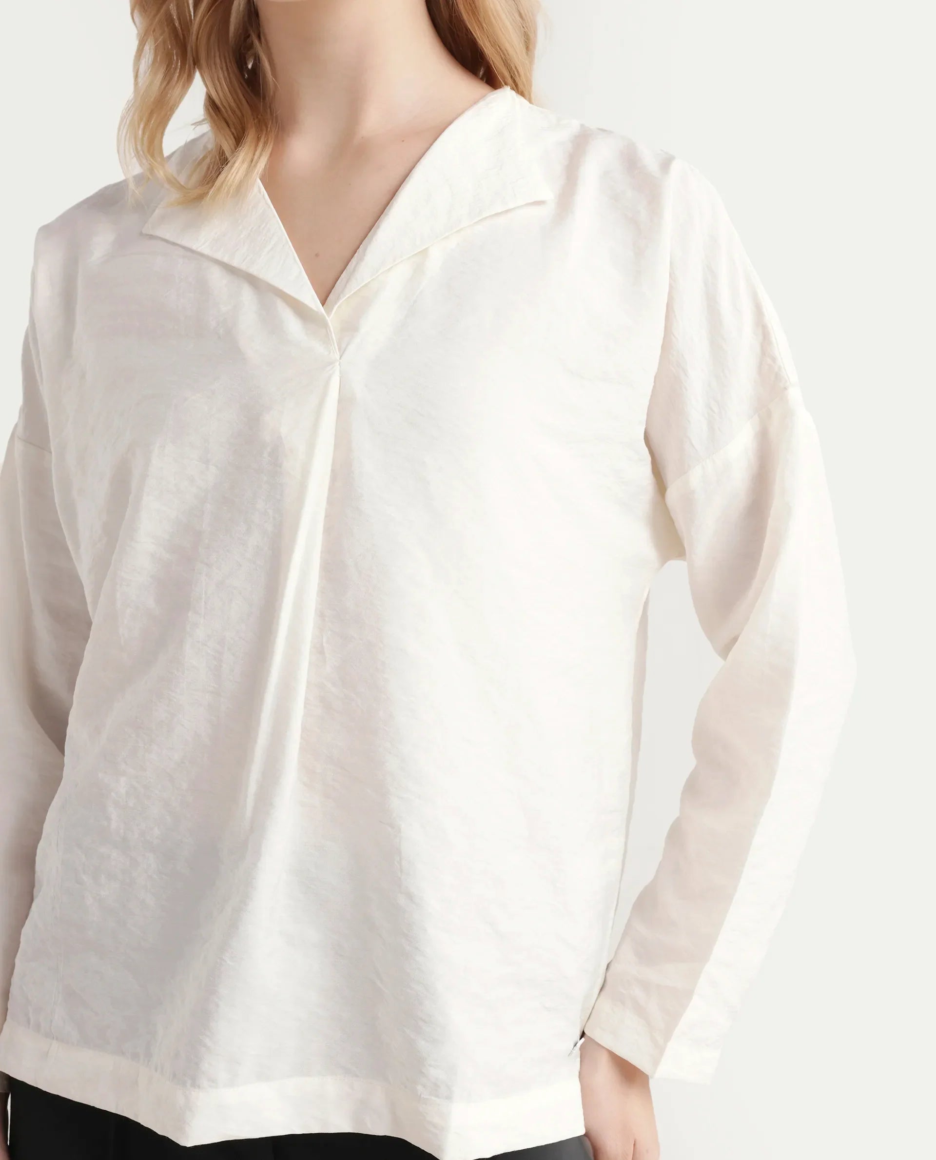 Rareism Women's Drap Off White Nylon Blend Lapel Neck Plain Relaxed Fit Top