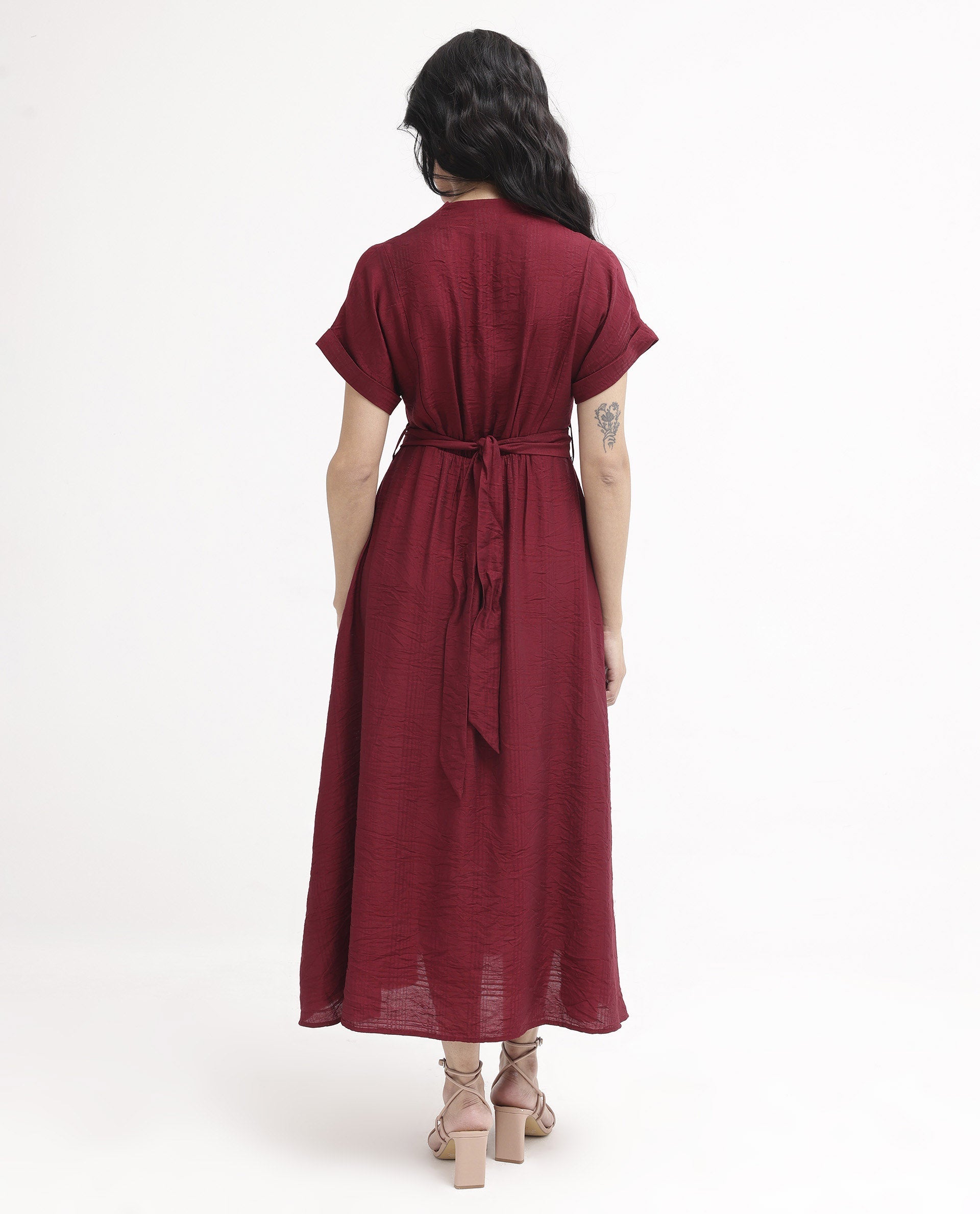 Rareism Women Ehlum Red Extended Sleeves V-Neck A-Line Midi Plain Dress