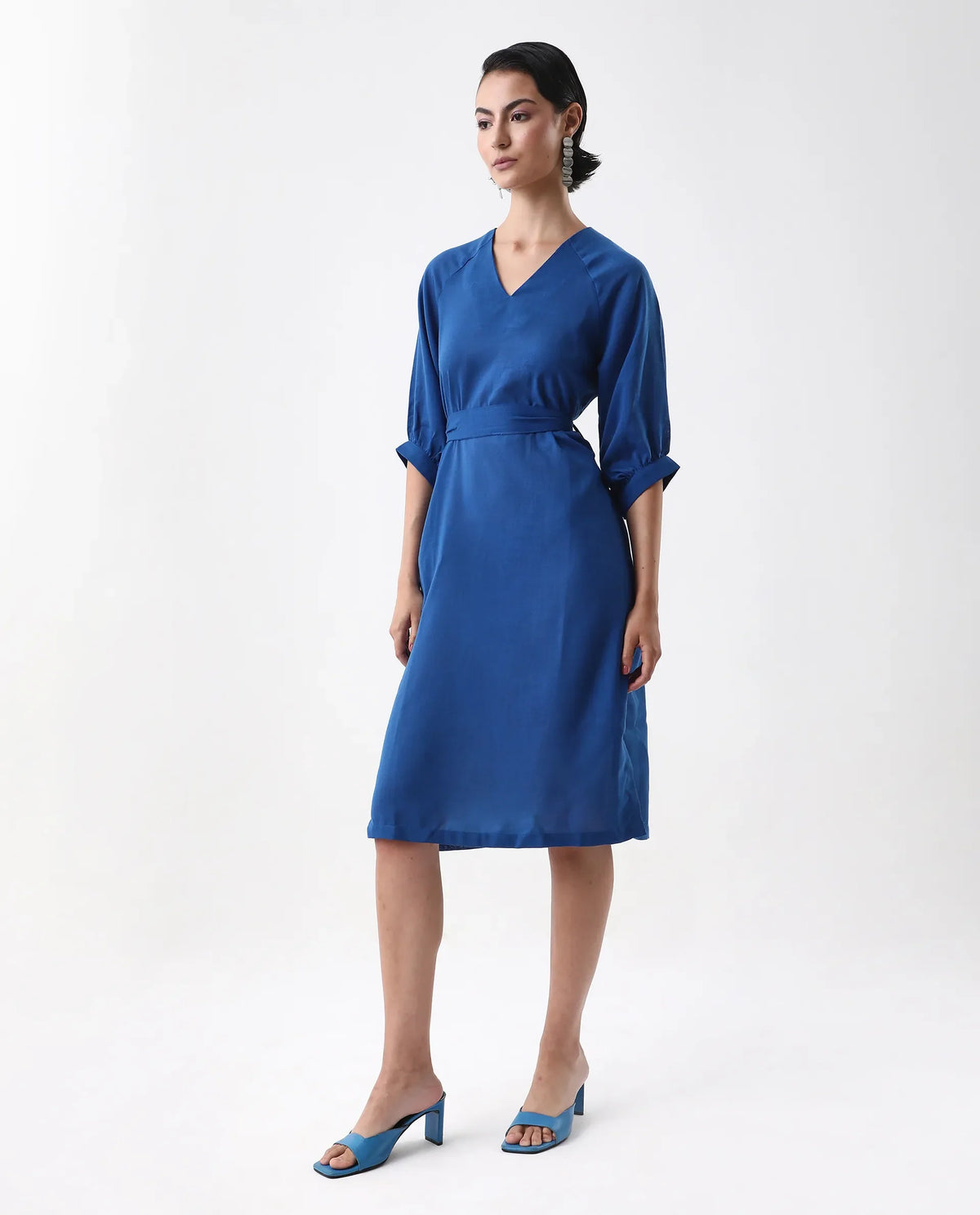 Rareism Women's Elarat Dark Blue Linen V-Neck Plain Bishop Sleeve Midi A-Line Dress