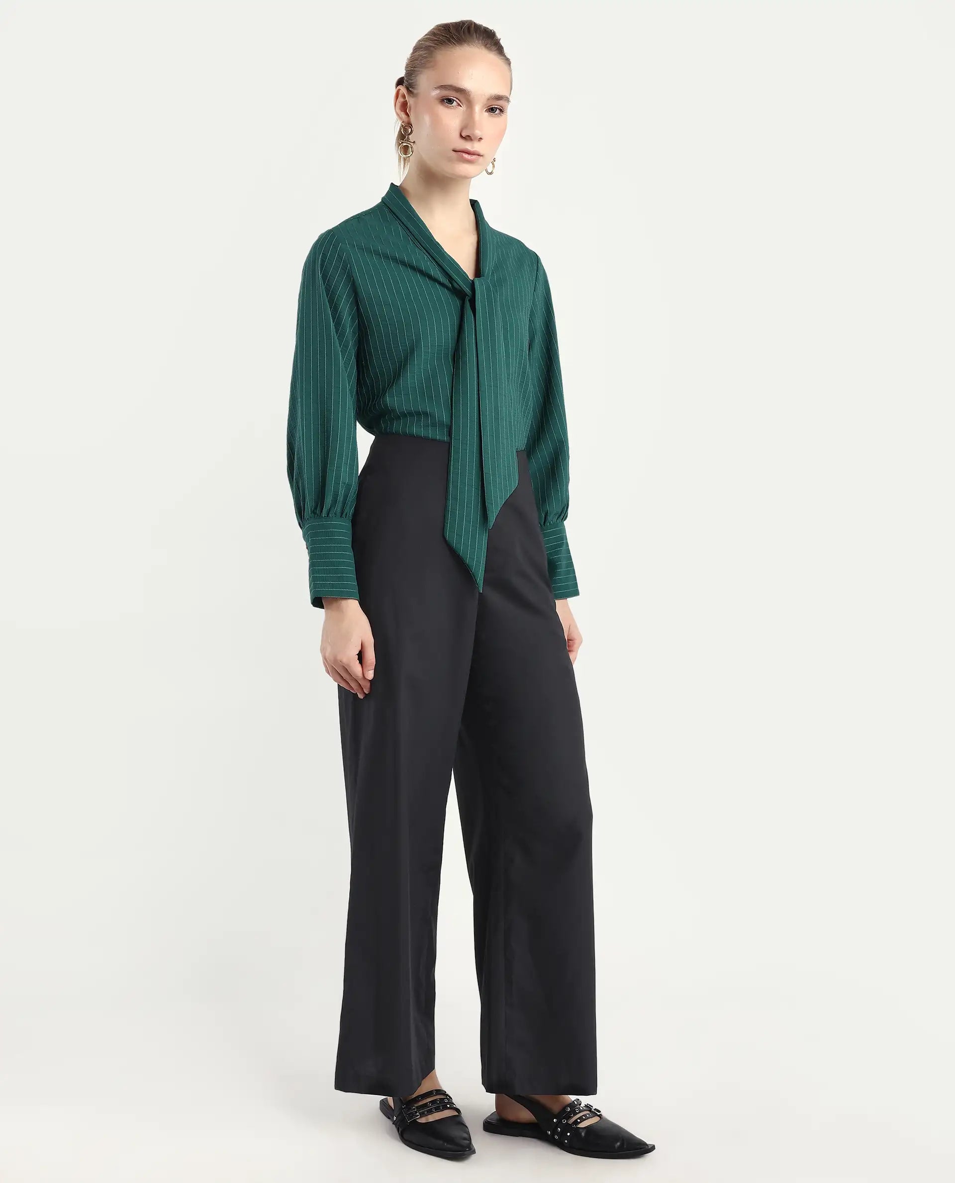 Rareism Women Elary Black Viscose Blend Button Closure Wide Leg Fit Plain Trouser