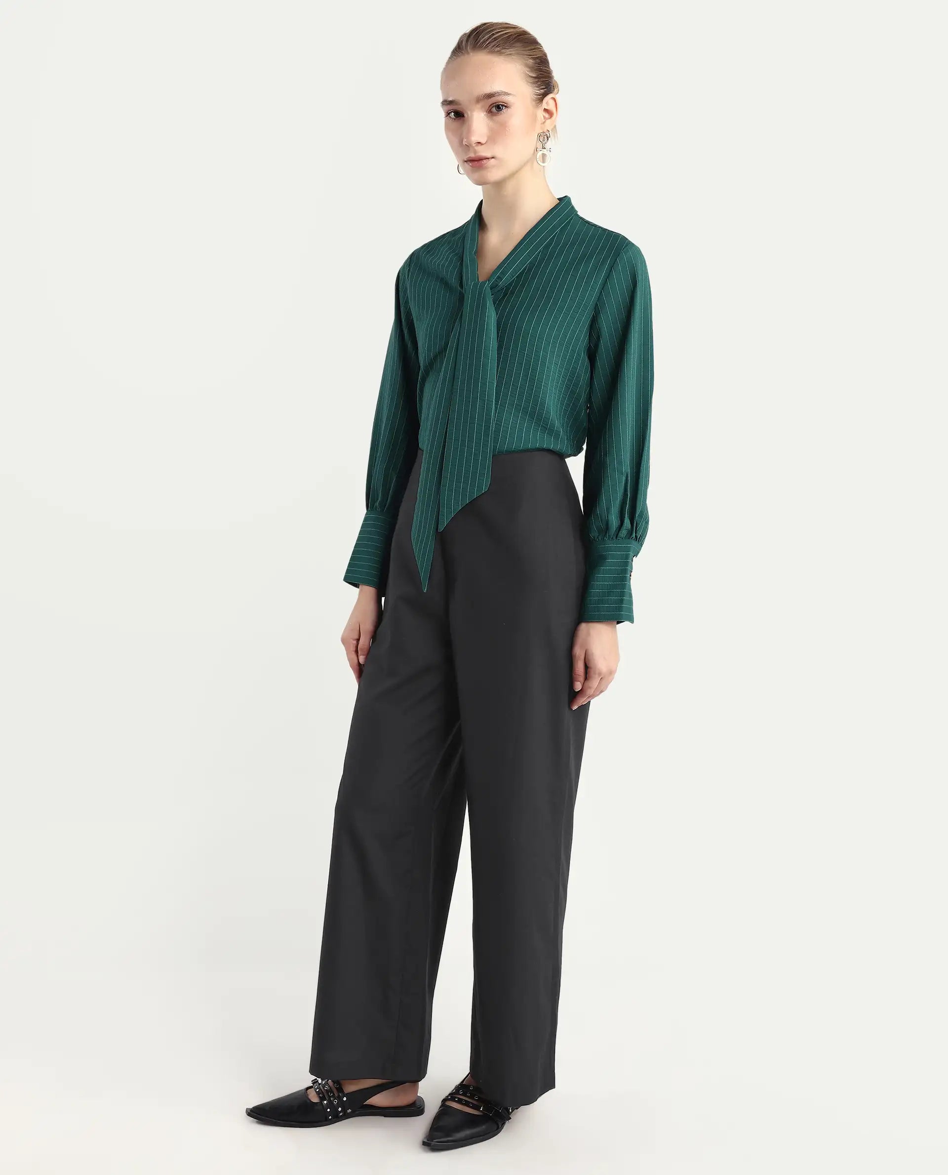 Rareism Women Elary Black Viscose Blend Button Closure Wide Leg Fit Plain Trouser