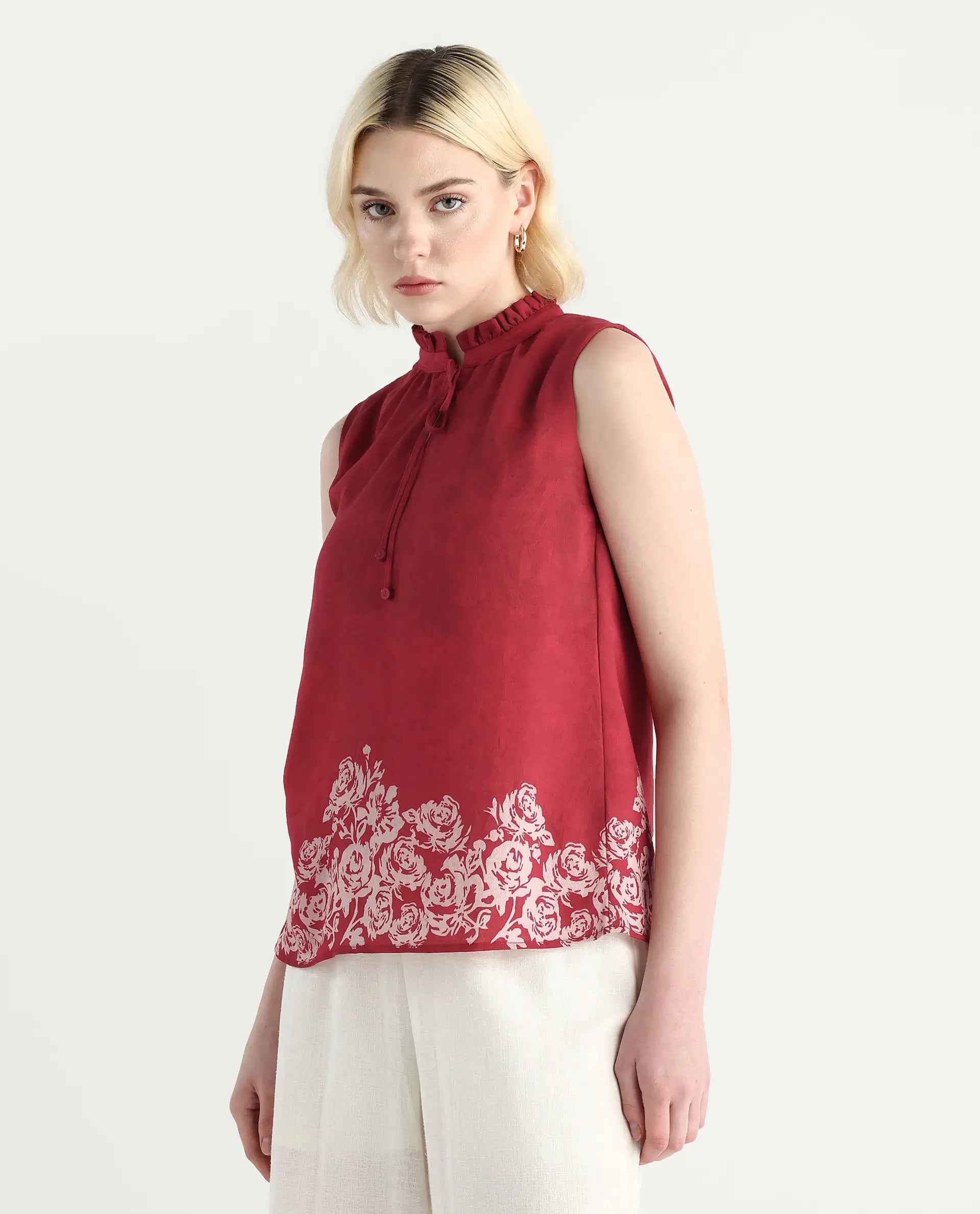 Rareism Women's Elfin Red Polyester Sleeveless Mandarin Collar Regular Fit Top