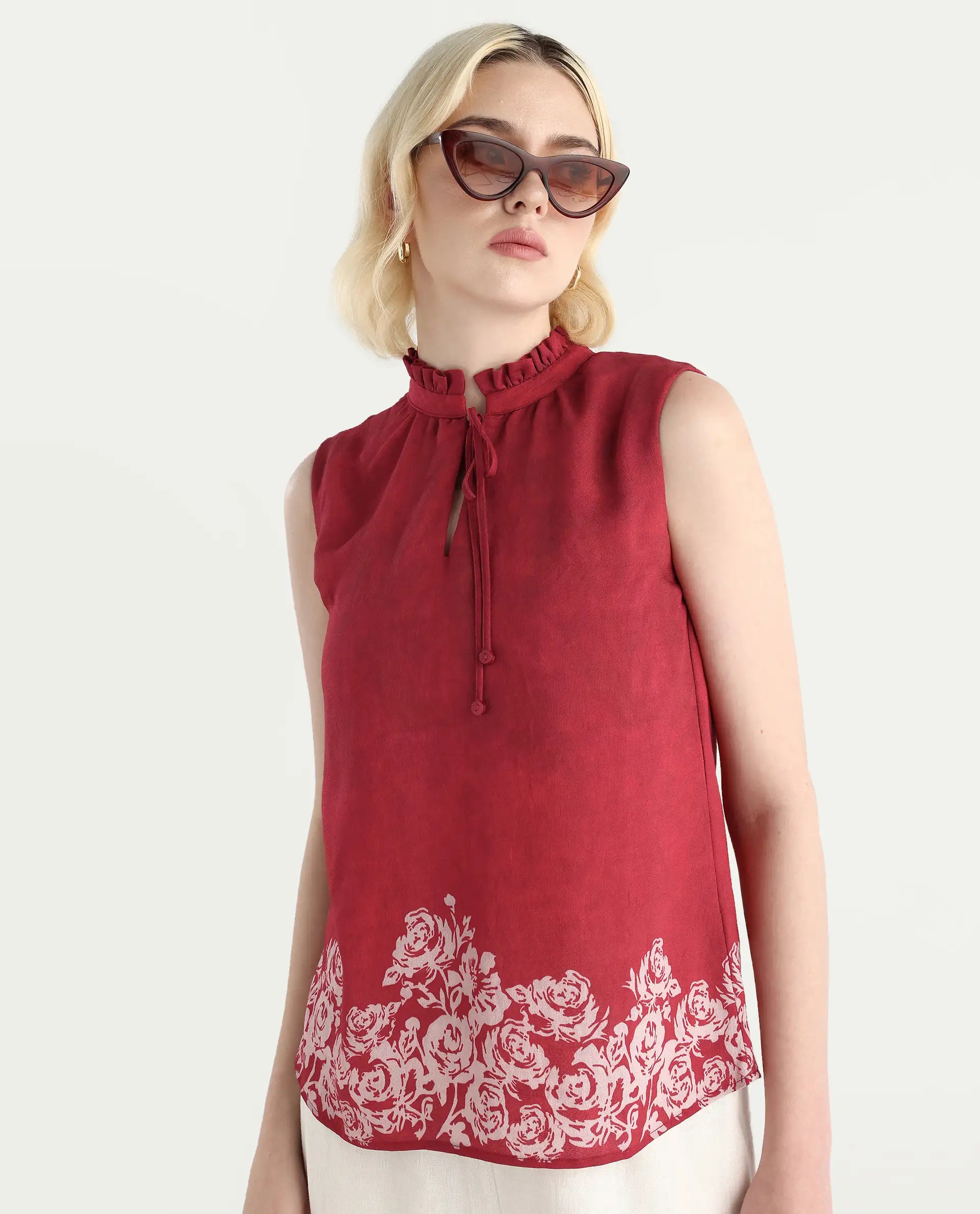 Rareism Women's Elfin Red Polyester Sleeveless Mandarin Collar Regular Fit Top