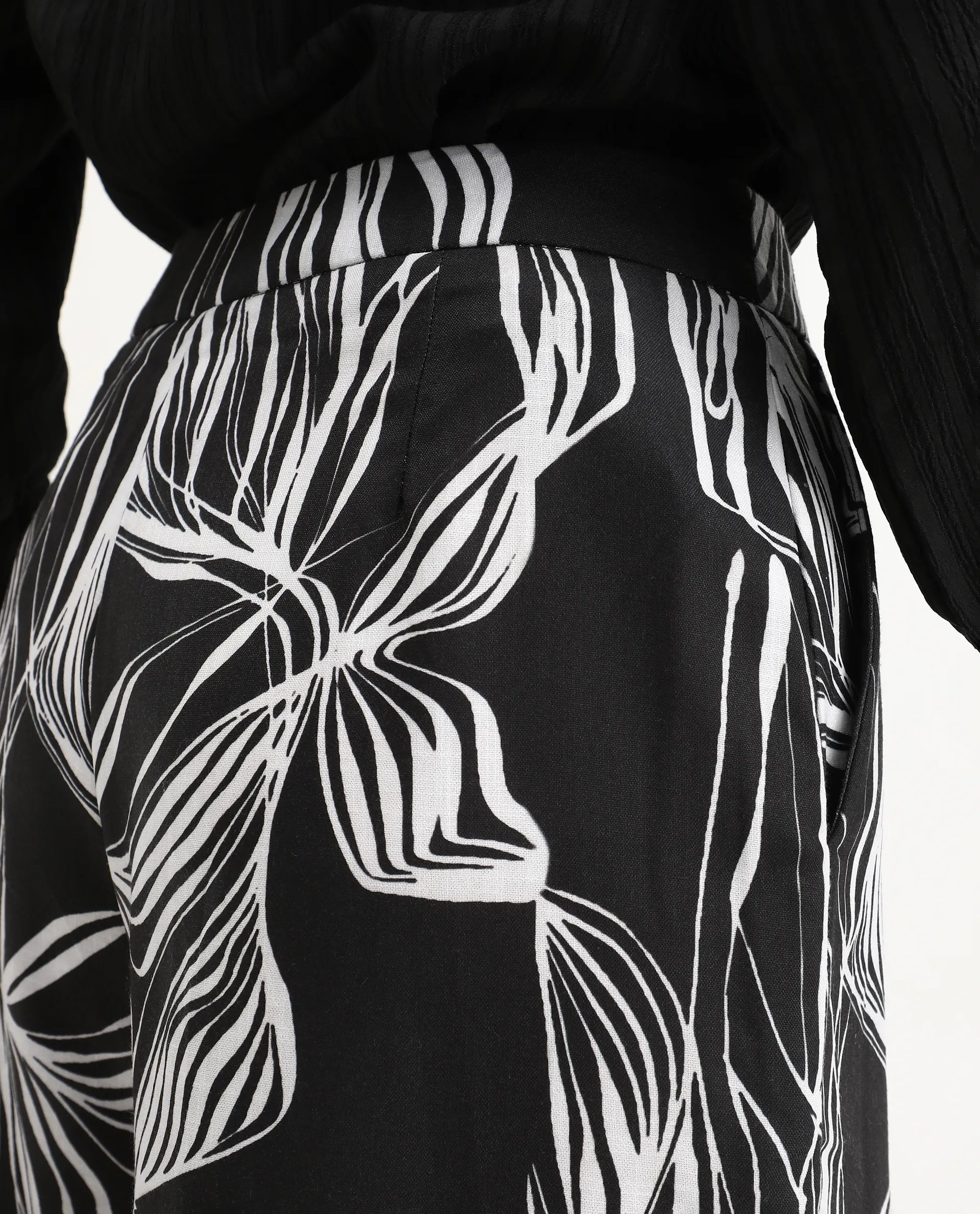 Rareism Women's Eloff-B Black Polyester Zipper Closure Wide Ankle Length Abstract Print Trouser