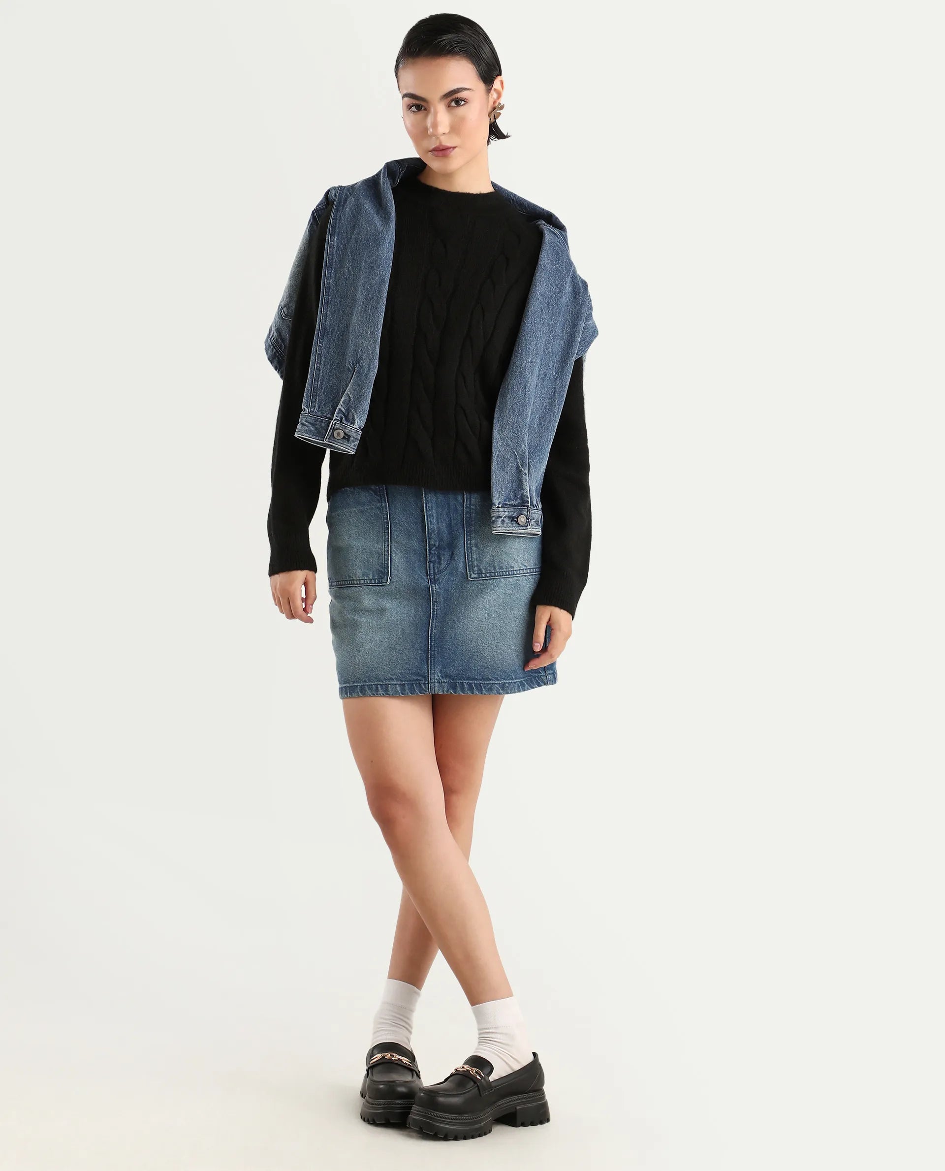Rareism Women's Emm Black Acrylic Crew Neck Plain Regular Fit Sweater