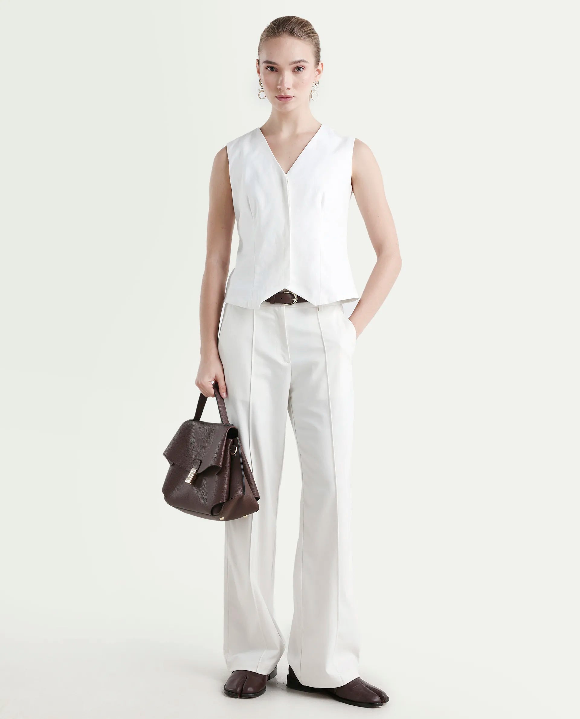 Rareism Women's Epilic White Cotton V-Neck Plain Sleeveless Regular Fit Waist Coat