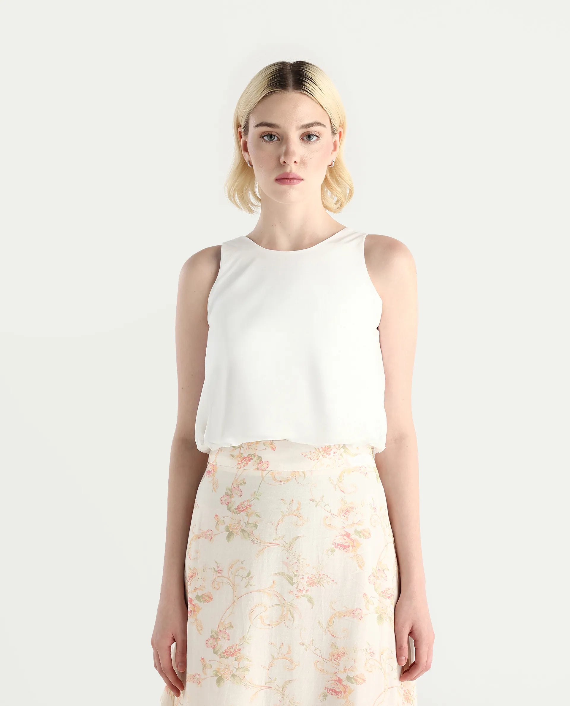 Rareism Women's Eptic White Cotton Blend Plain Sleeveless Crop Regular Fit Top