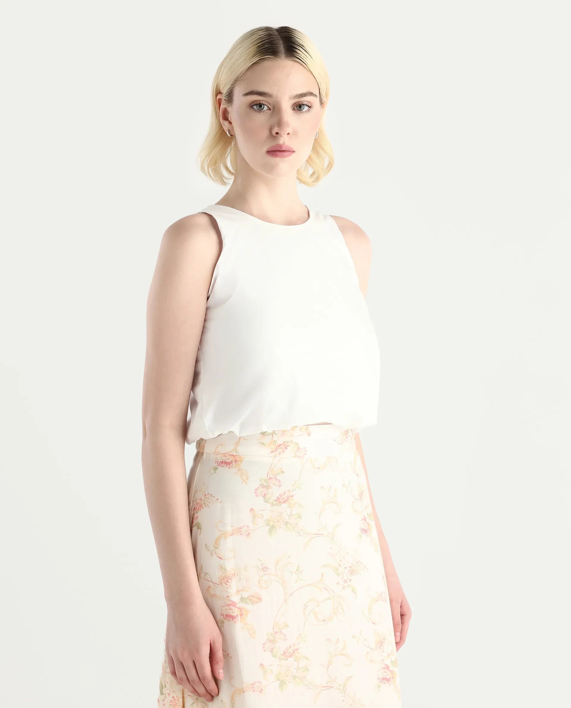 Rareism Women's Eptic White Cotton Blend Plain Sleeveless Crop Regular Fit Top