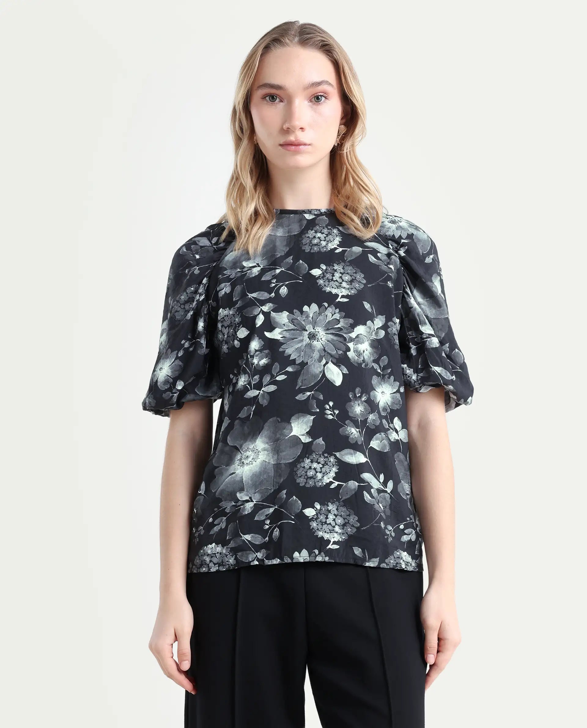 Rareism Women's Esme Black Viscose Crew Neck Floral Print Puff Sleeves Crop Regular Fit Top