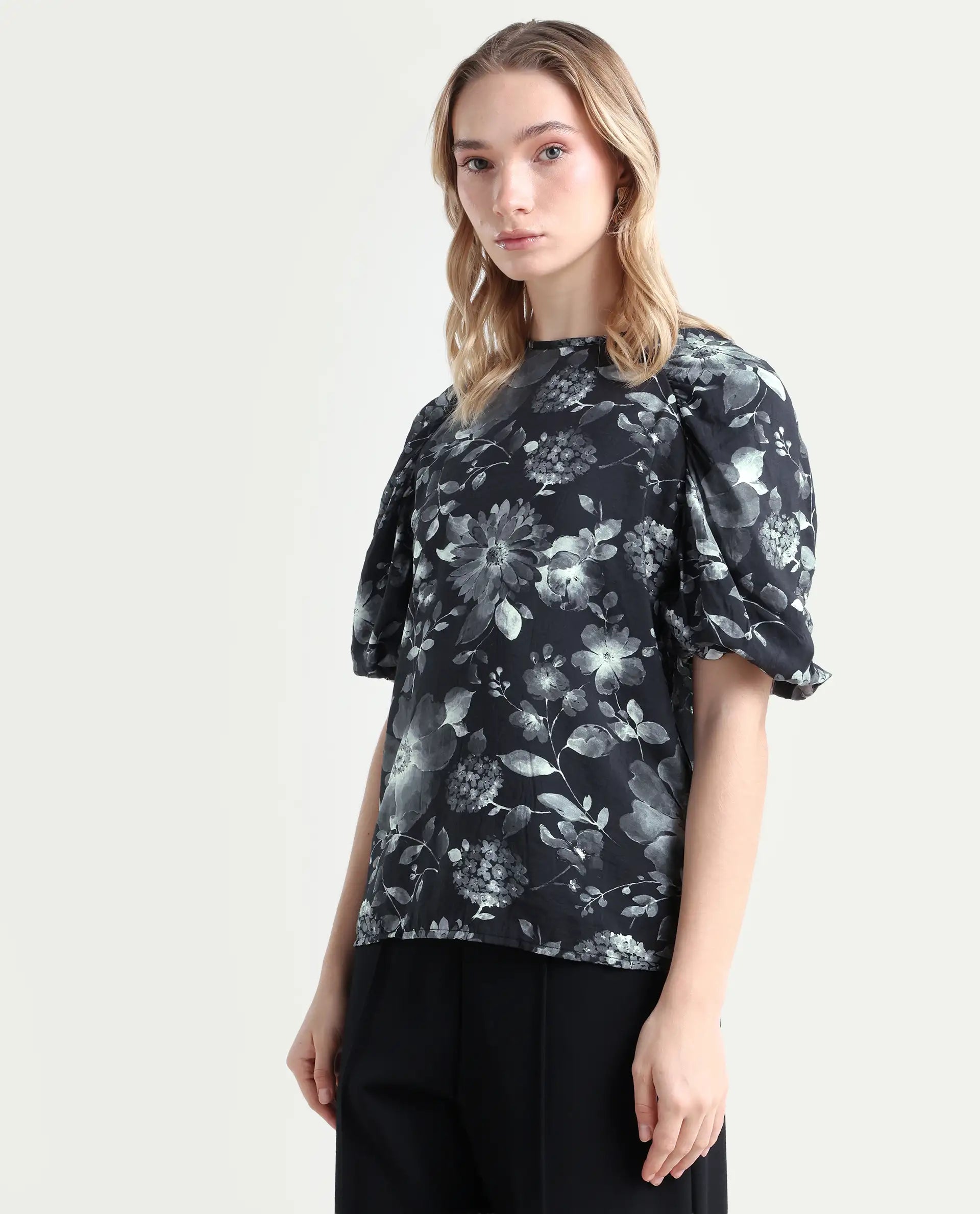 Rareism Women's Esme Black Viscose Crew Neck Floral Print Puff Sleeves Crop Regular Fit Top