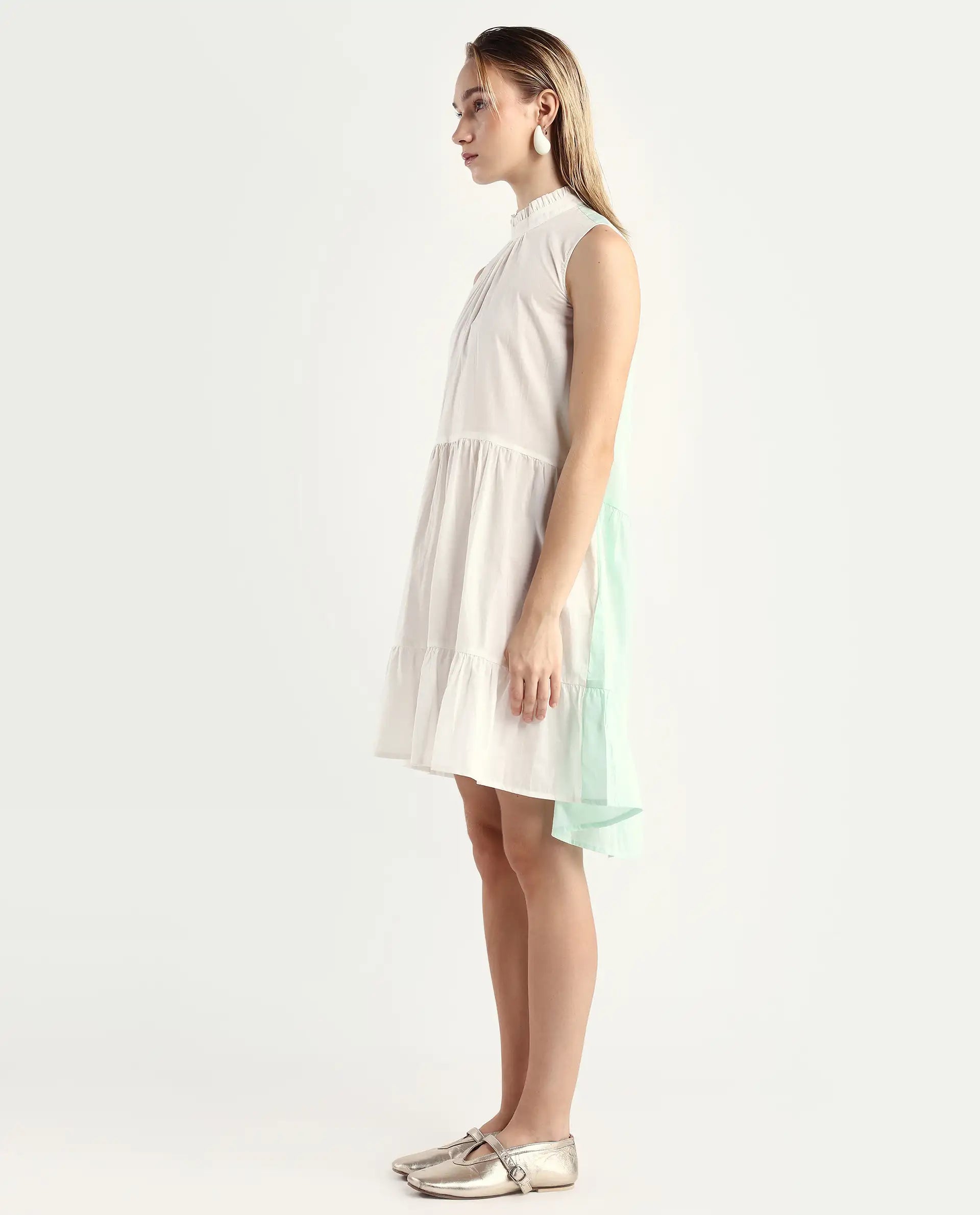 Rareism Women's Exam Green Cotton Sweetheart Neck Color Block Sleeveless Knee Length Regular Fit Dress