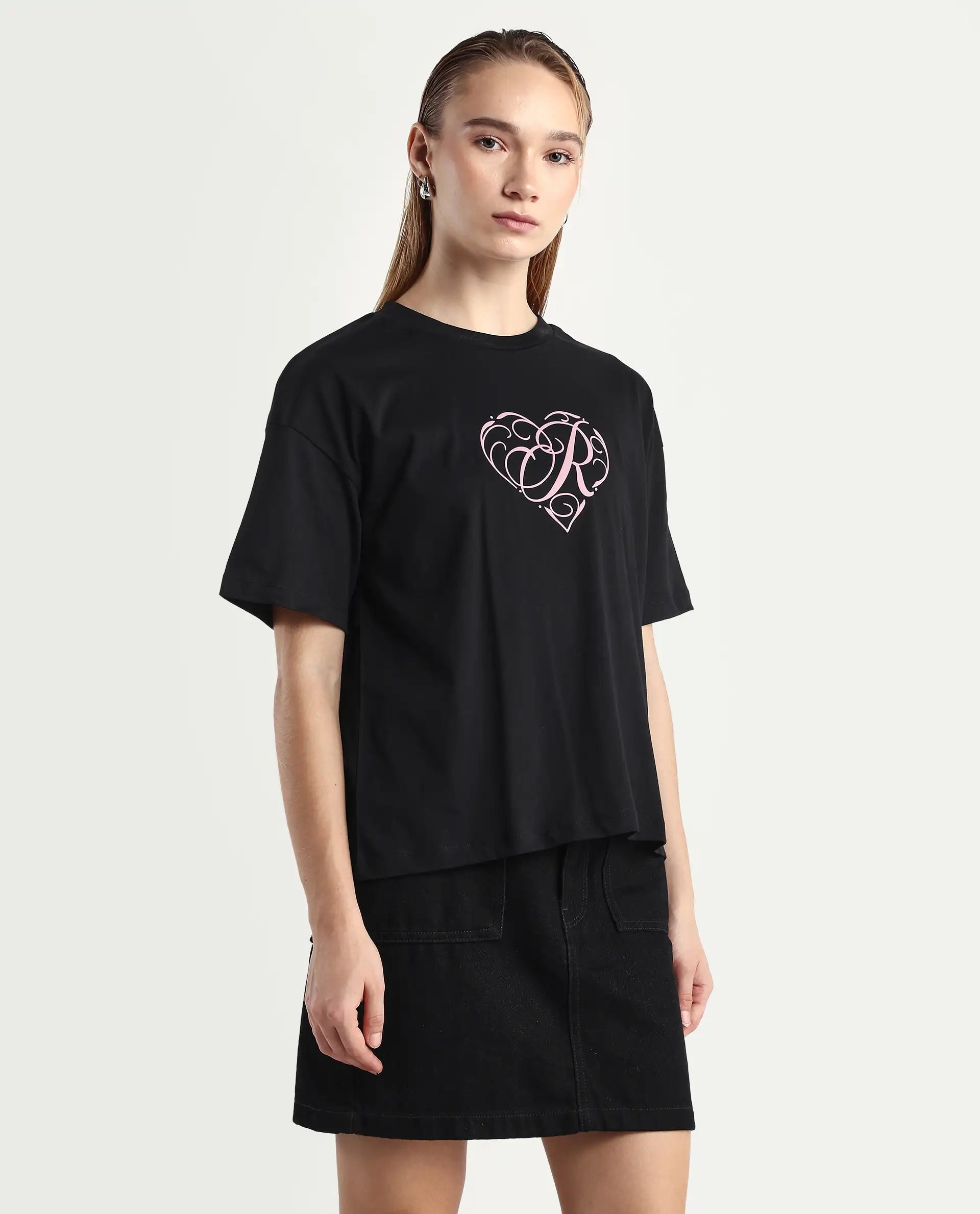 Rareism Women's Fer Black Cotton Crew Neck Relaxed Fit T-Shirt