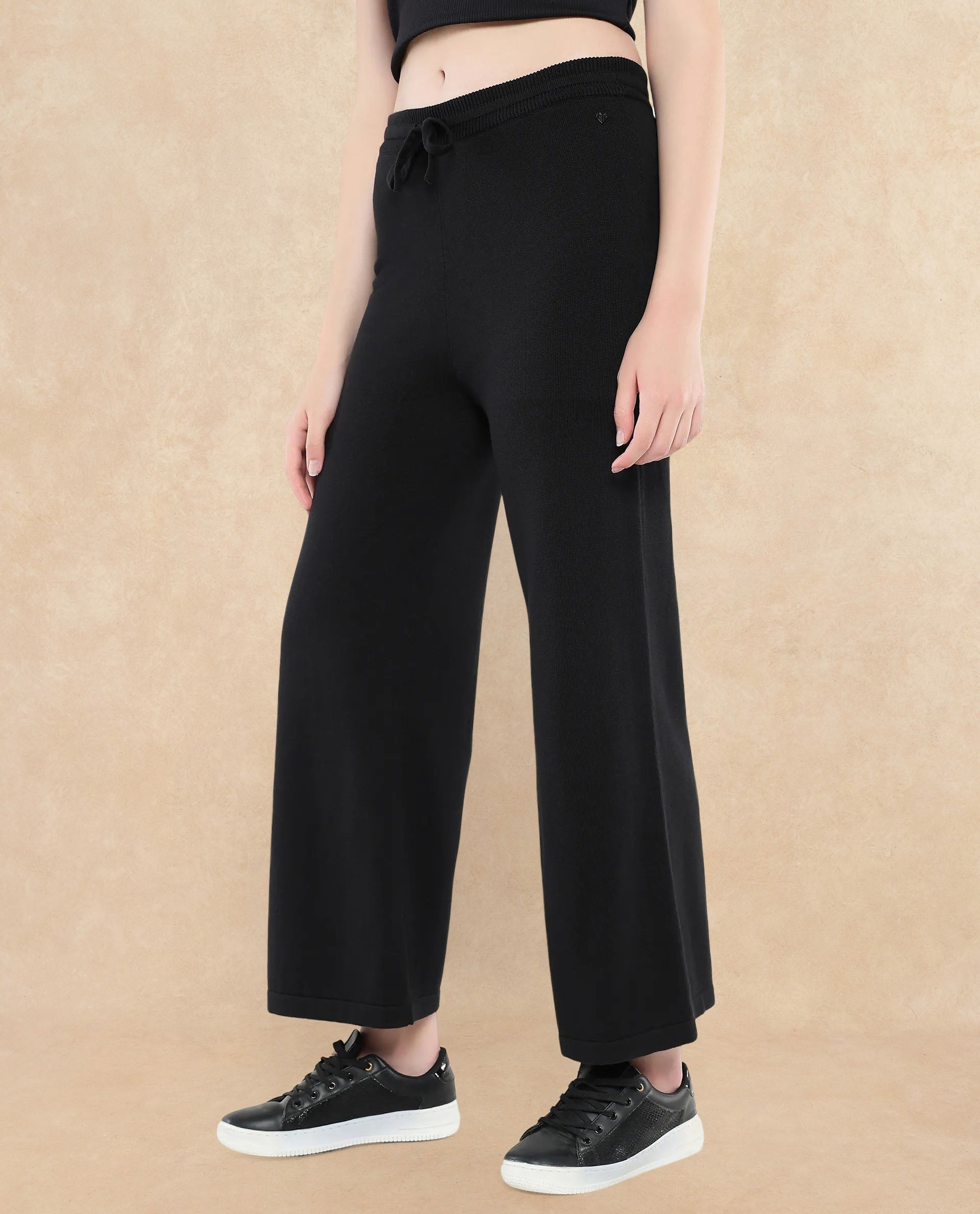 Rareism Women's Finnet B Black Knit Plain Ankle Length Wide Leg Track Pant
