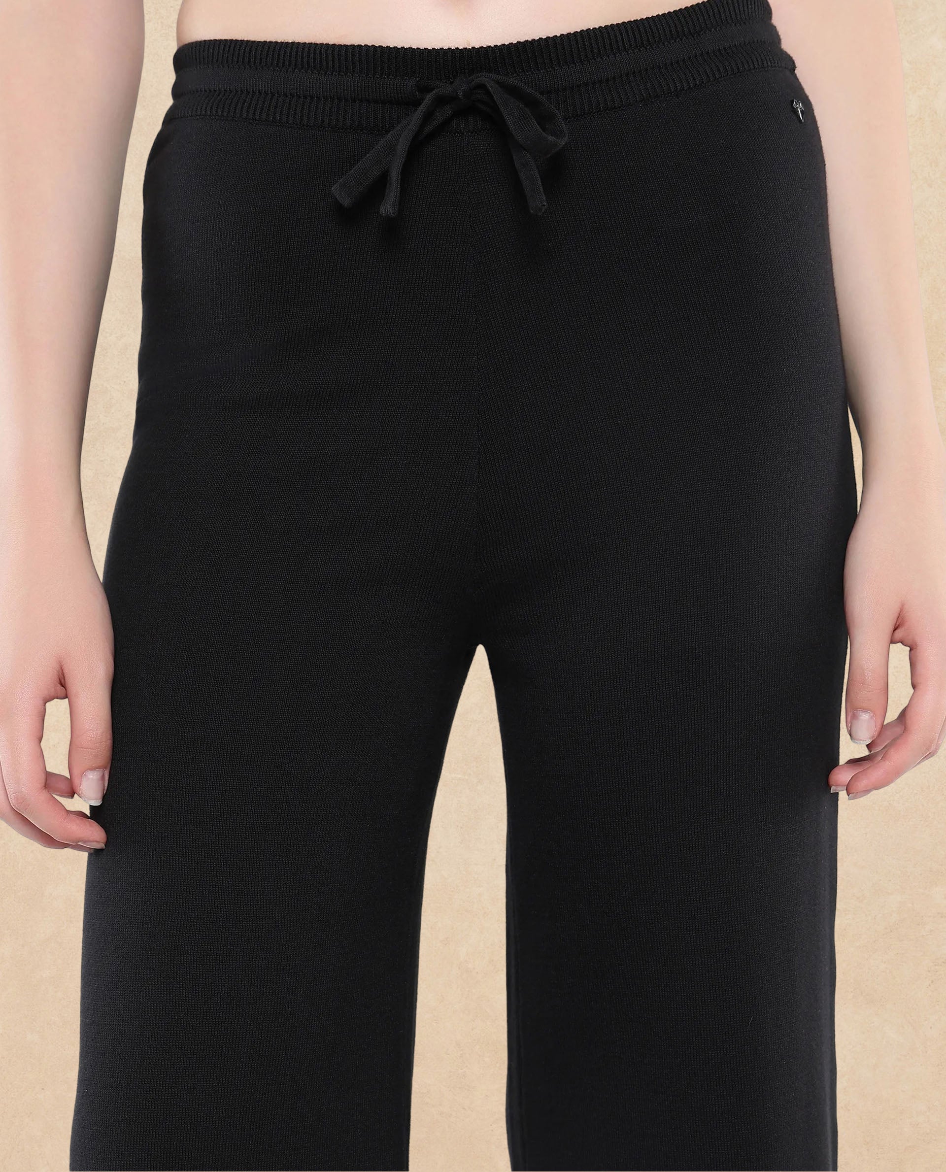 Rareism Women's Finnet B Black Knit Plain Ankle Length Wide Leg Track Pant